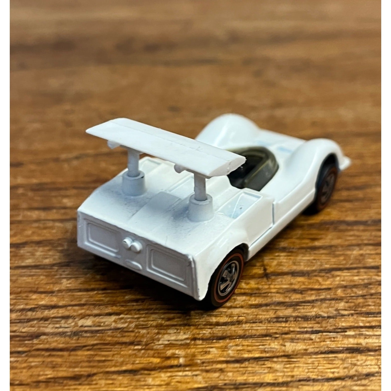 Vintage Hot Wheels Redline 1968 Enamel White Chaparral 2G -- NEAR MINT