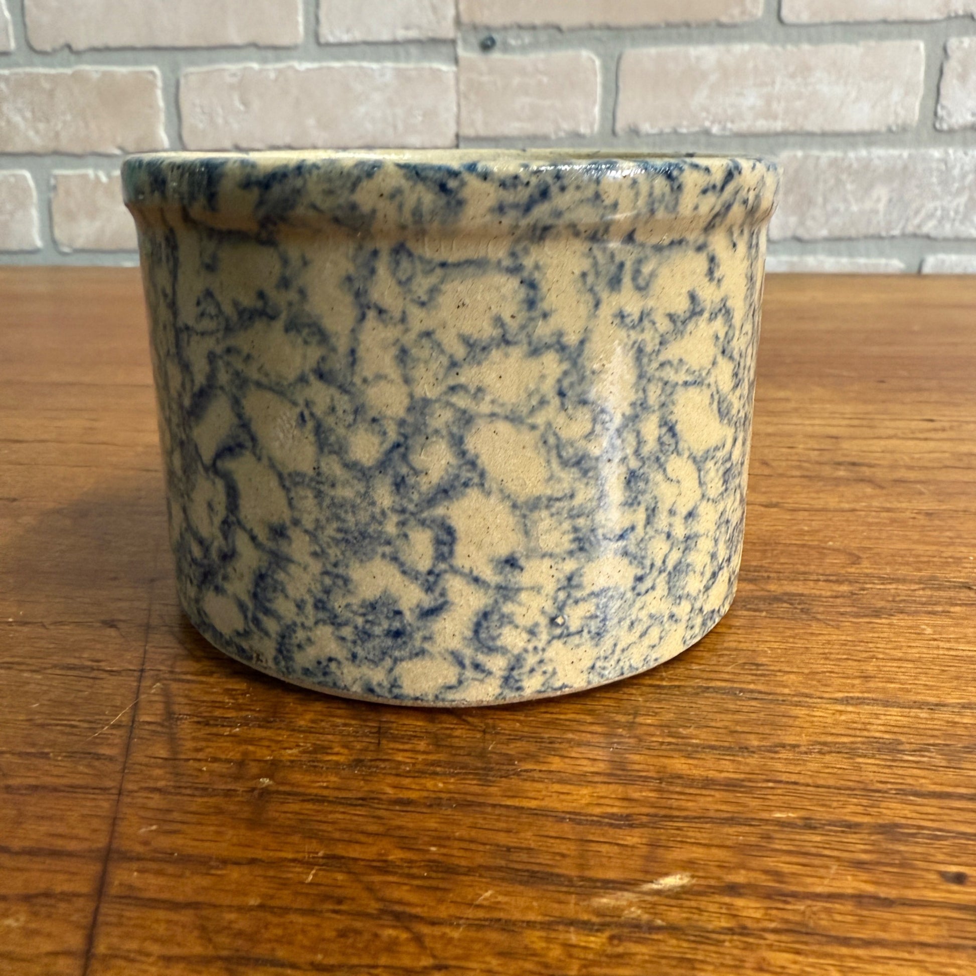 Ransbottom Small Spongeware Stoneware Butter Crock Speckled Roseville