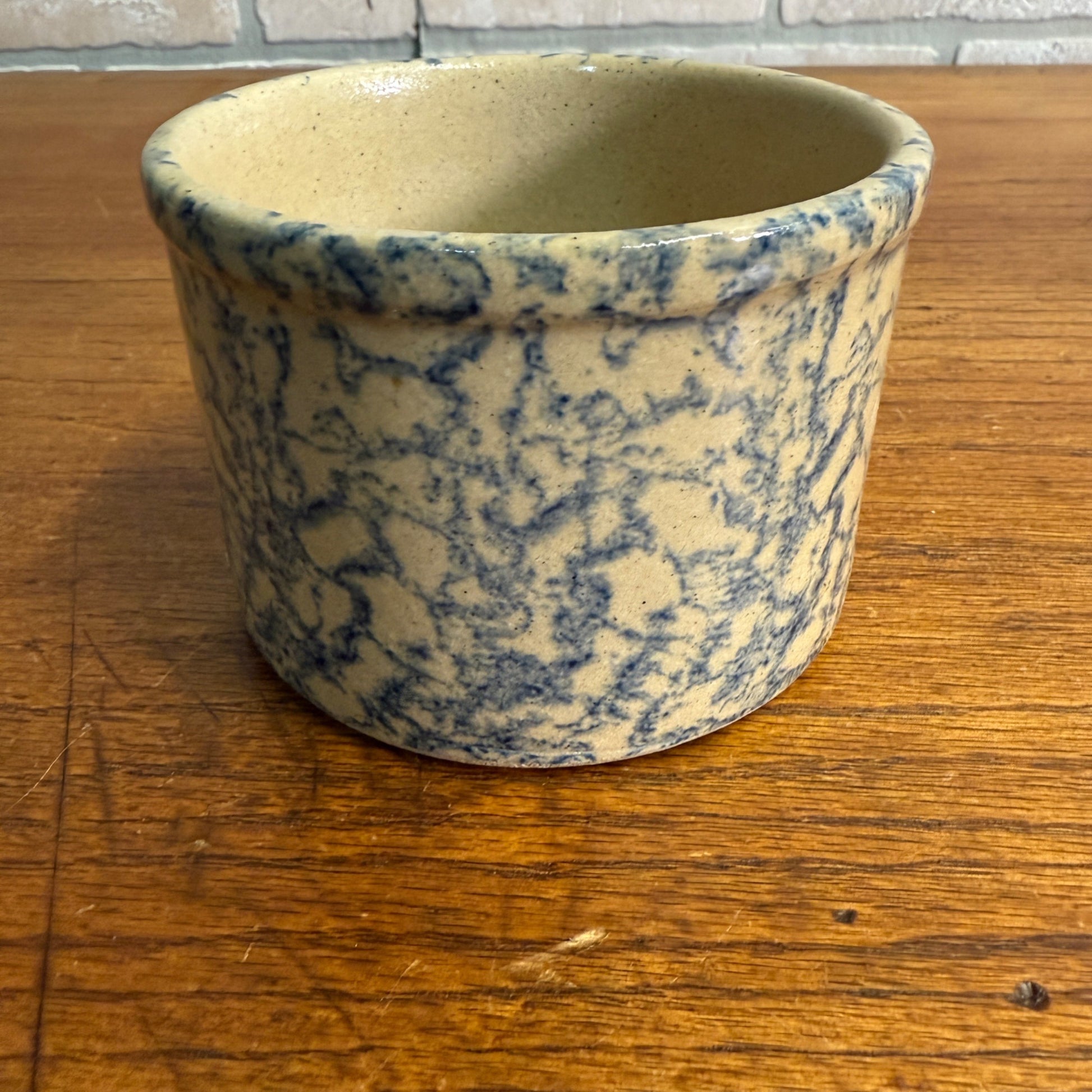 Ransbottom Small Spongeware Stoneware Butter Crock Speckled Roseville