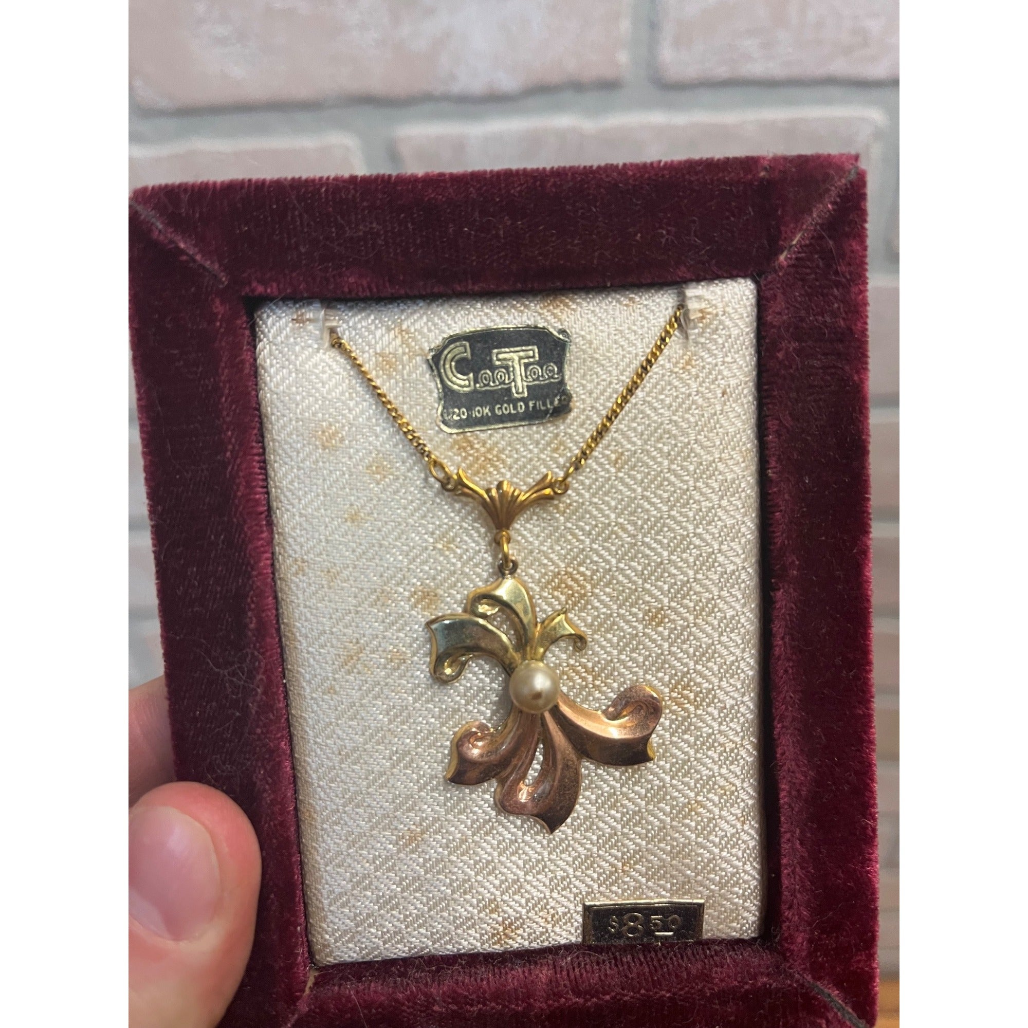 Vintage CeeTee 1/20 10k Gold Filled Necklace Pendant on Store Display Card