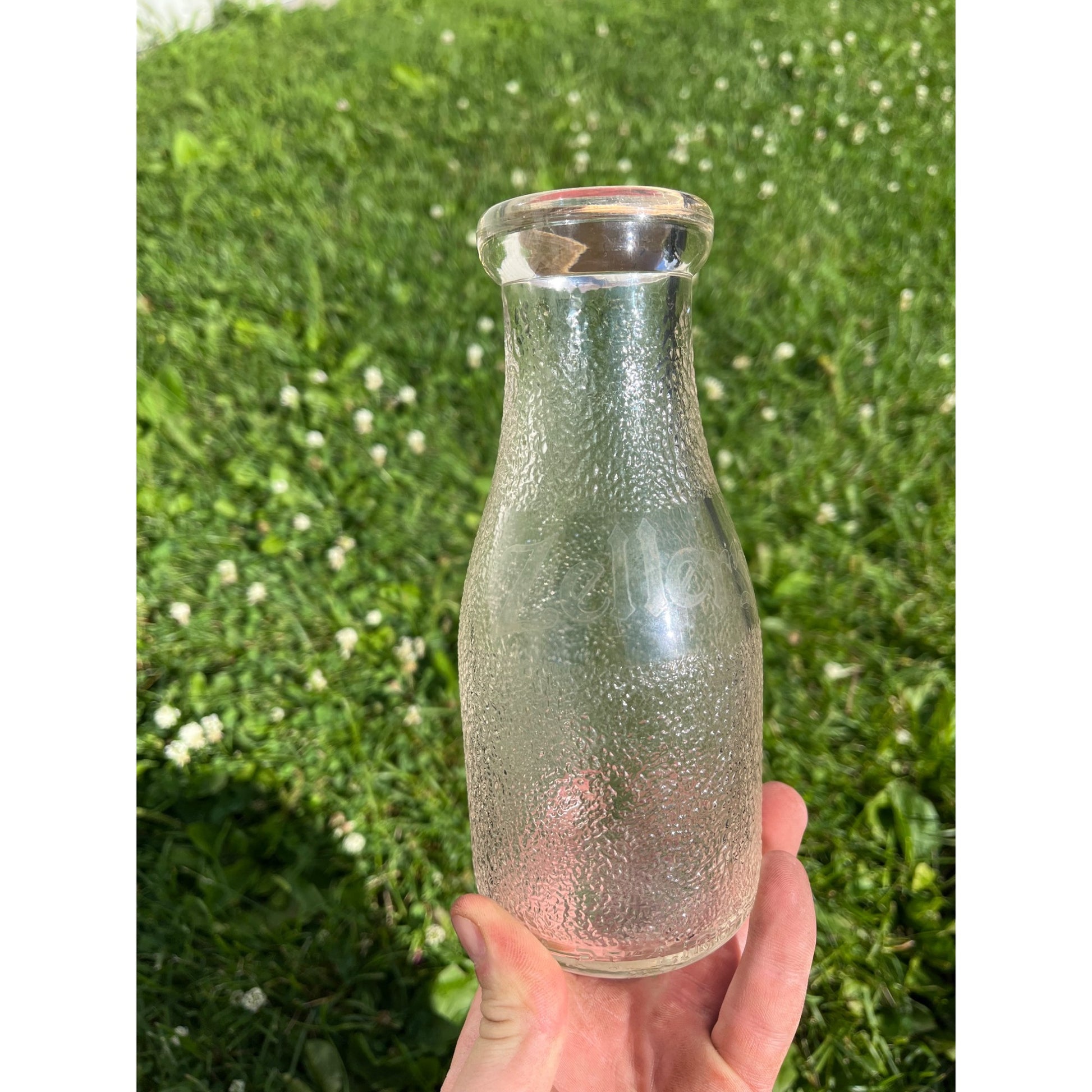 Vintage Zeller's Richmond Virginia VA One Pint Glass Milk Bottle Etched