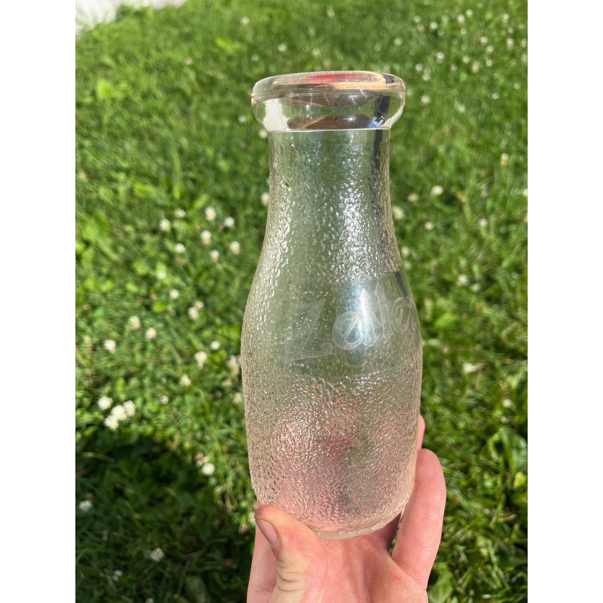 Vintage Zeller's Richmond Virginia VA One Pint Glass Milk Bottle Etched