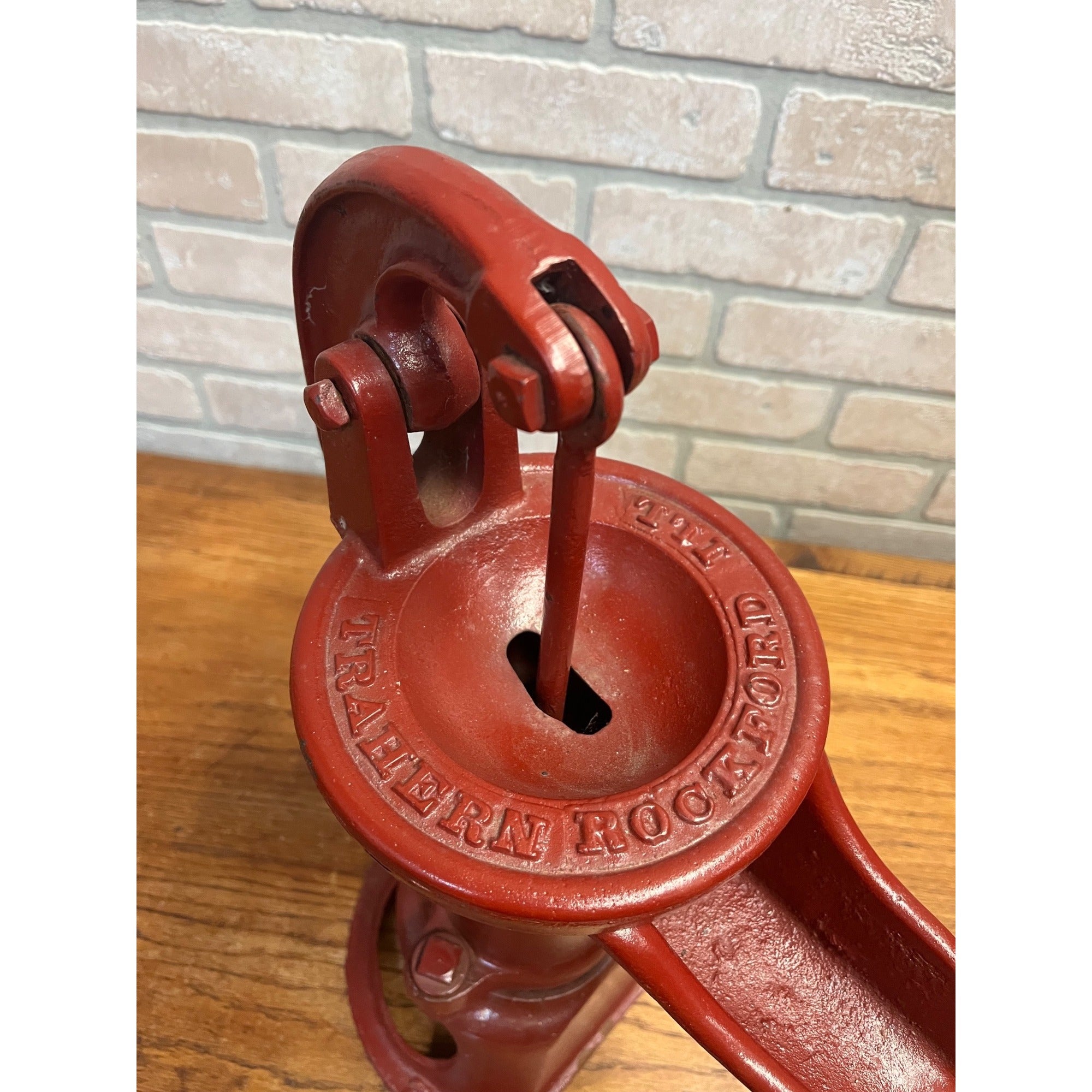 Vintage Red Trahern Pump Co. Cast Iron No. 2 Farm Water Hand Pump