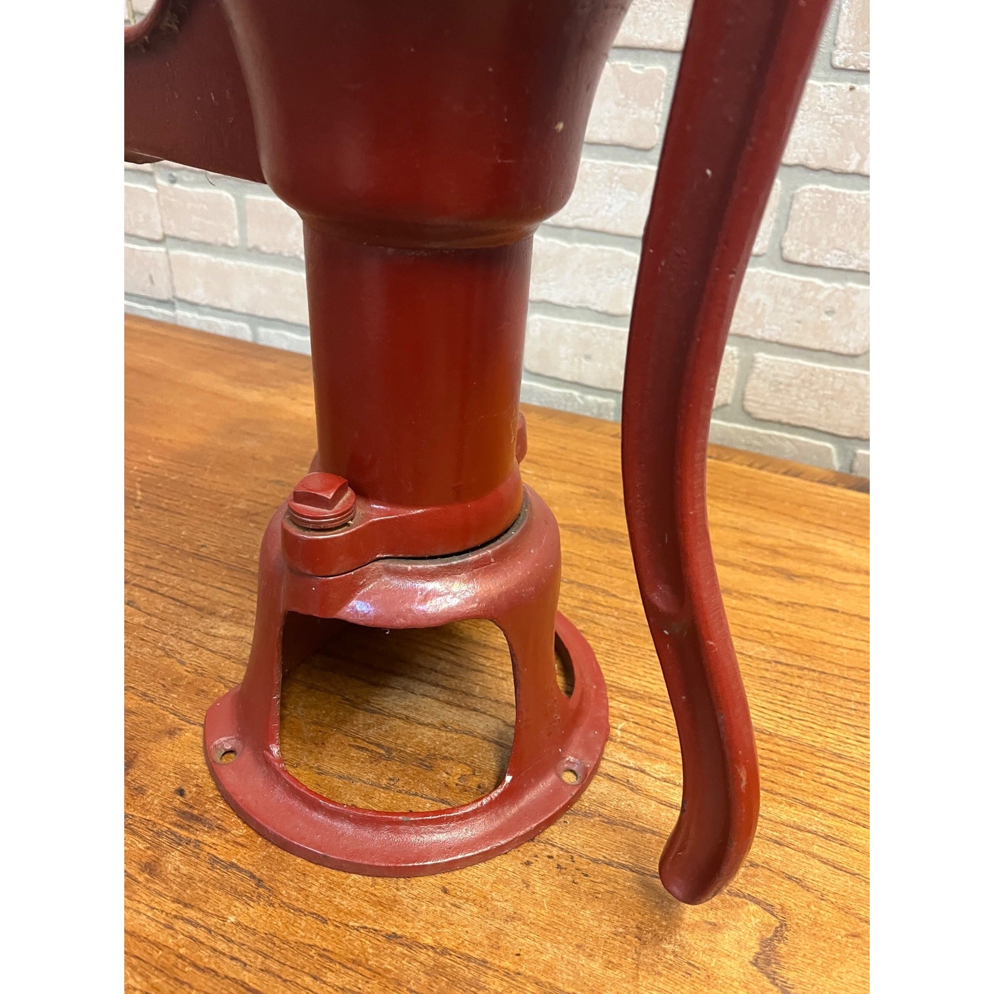 Vintage Red Trahern Pump Co. Cast Iron No. 2 Farm Water Hand Pump