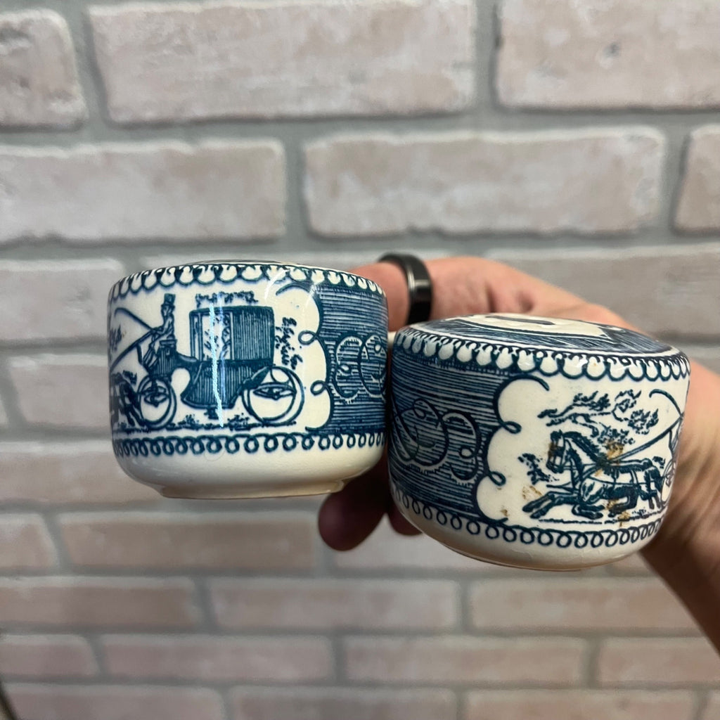 Vintage Currier & Ives Royal China Salt & Pepper Shakers Horse & Buggy