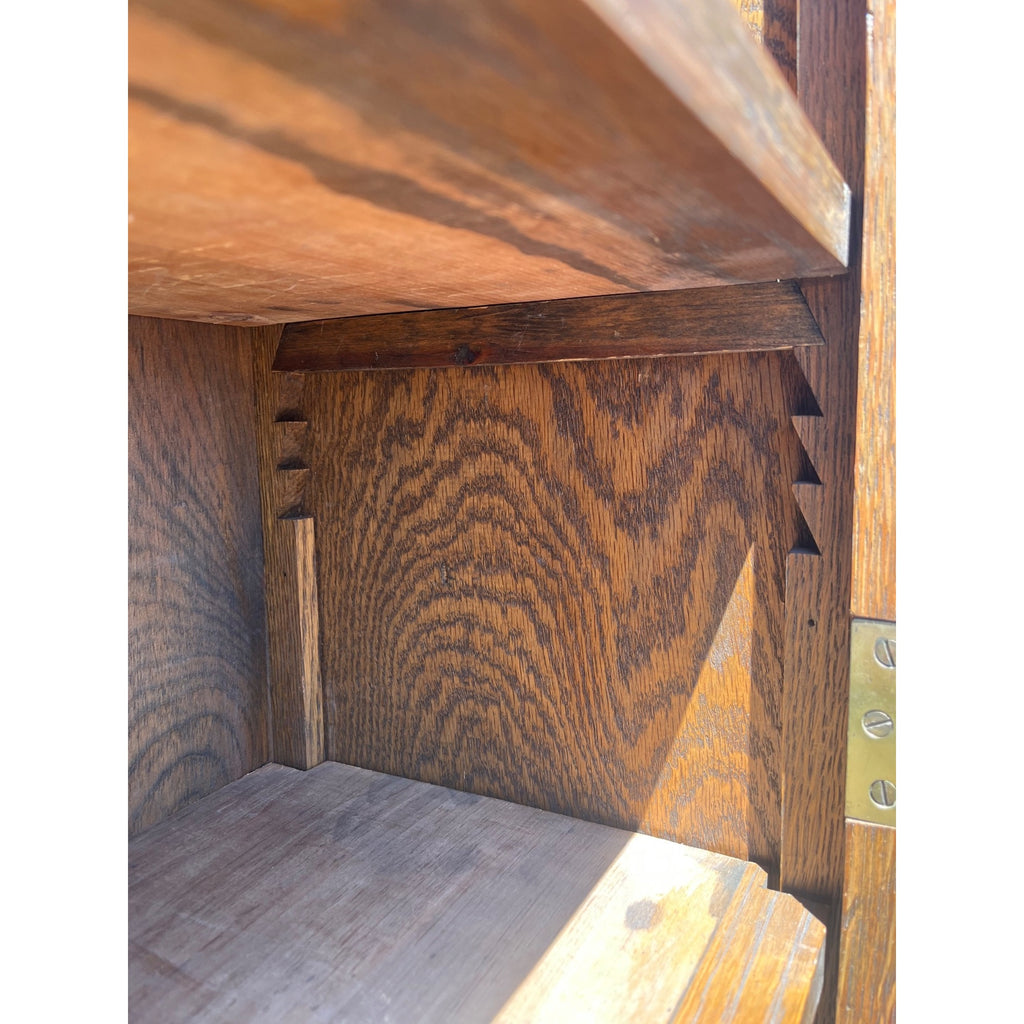Arts & Crafts Mission Oak Bookcase Cabinet Quarter Sawn Oak Wisconsin Made