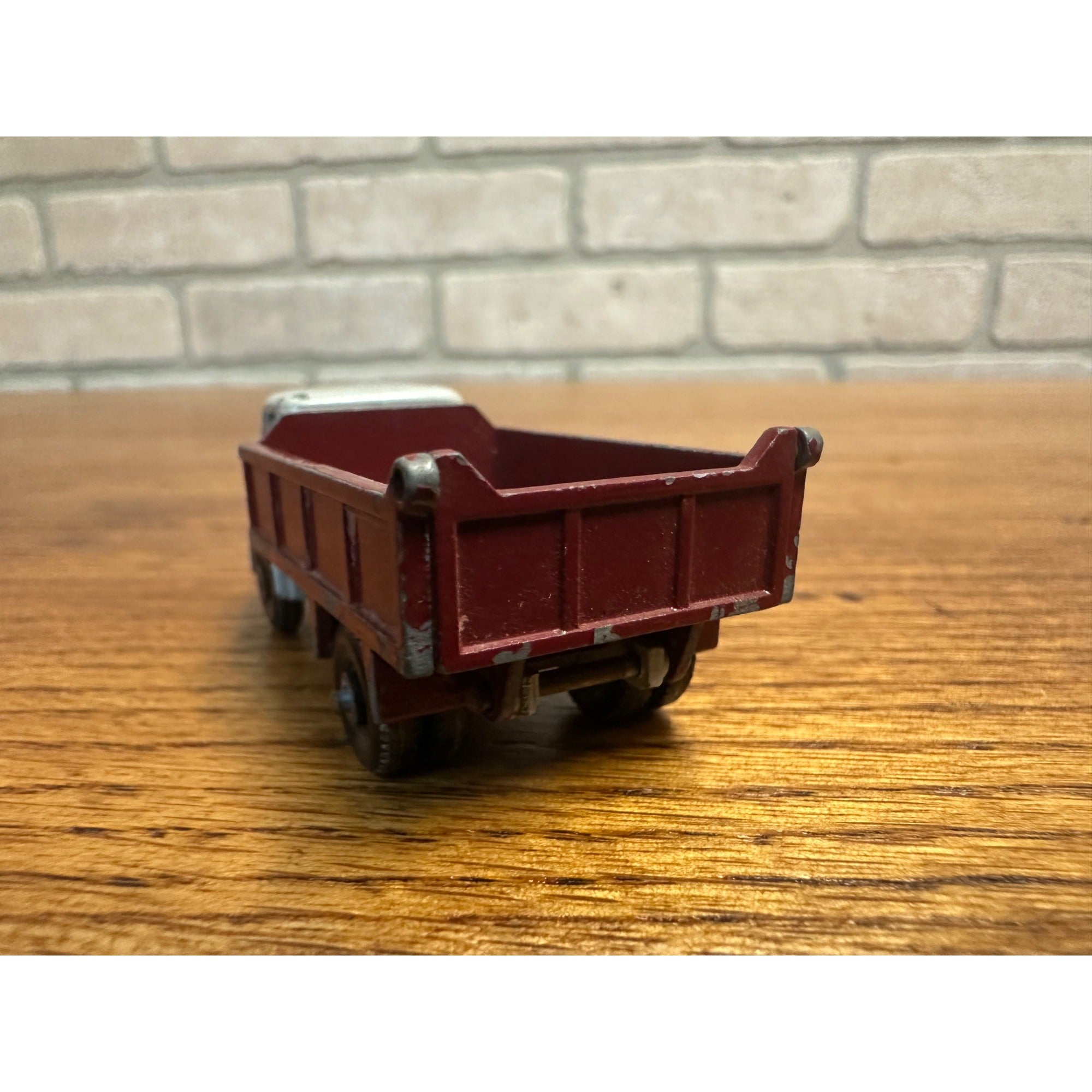 Vintage Lesney Matchbox No.3 Bedford 7.5 Ton Tipper Truck