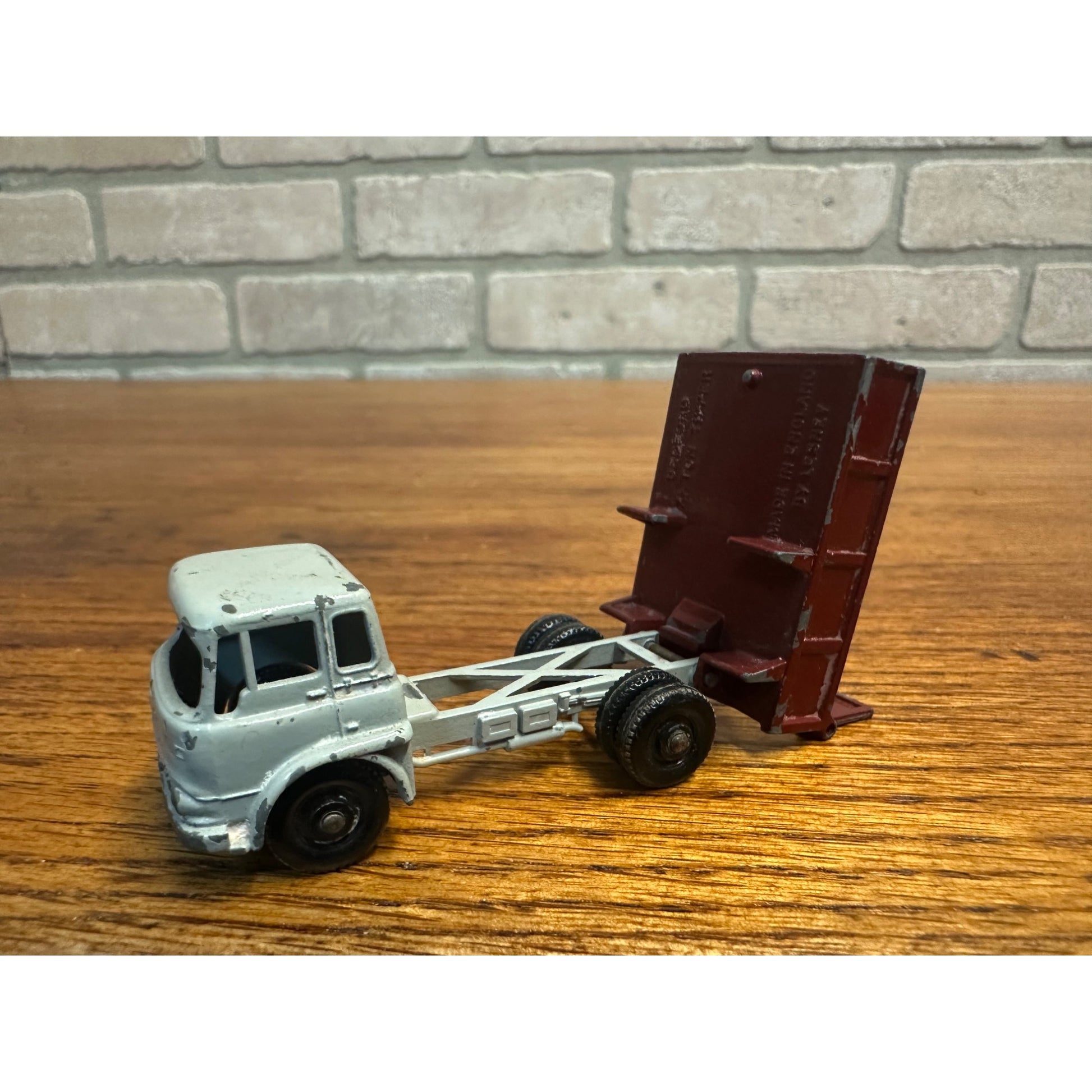 Vintage Lesney Matchbox No.3 Bedford 7.5 Ton Tipper Truck