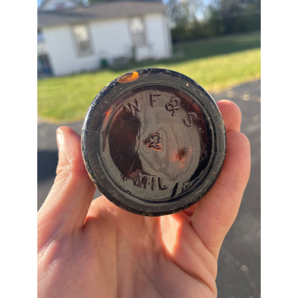 Pre-Pro Schlitz Brewing Company Milwaukee Vintage Amber Brown Beer Bottle Wis