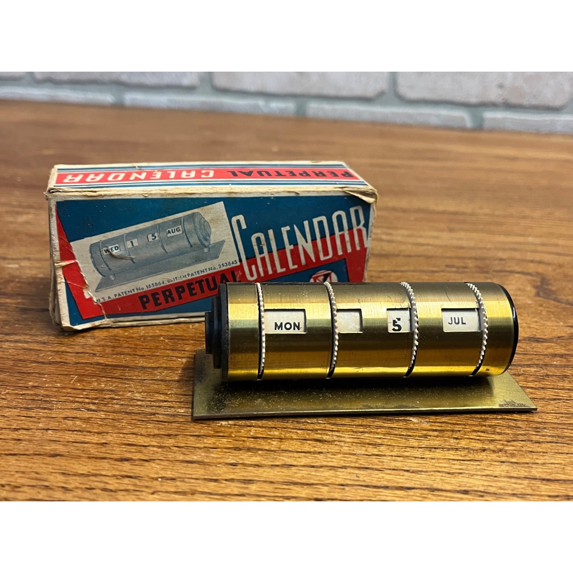 Vintage Adams Brass Metal Day & Month Perpetual Desktop Rolling Calendar w/ Box