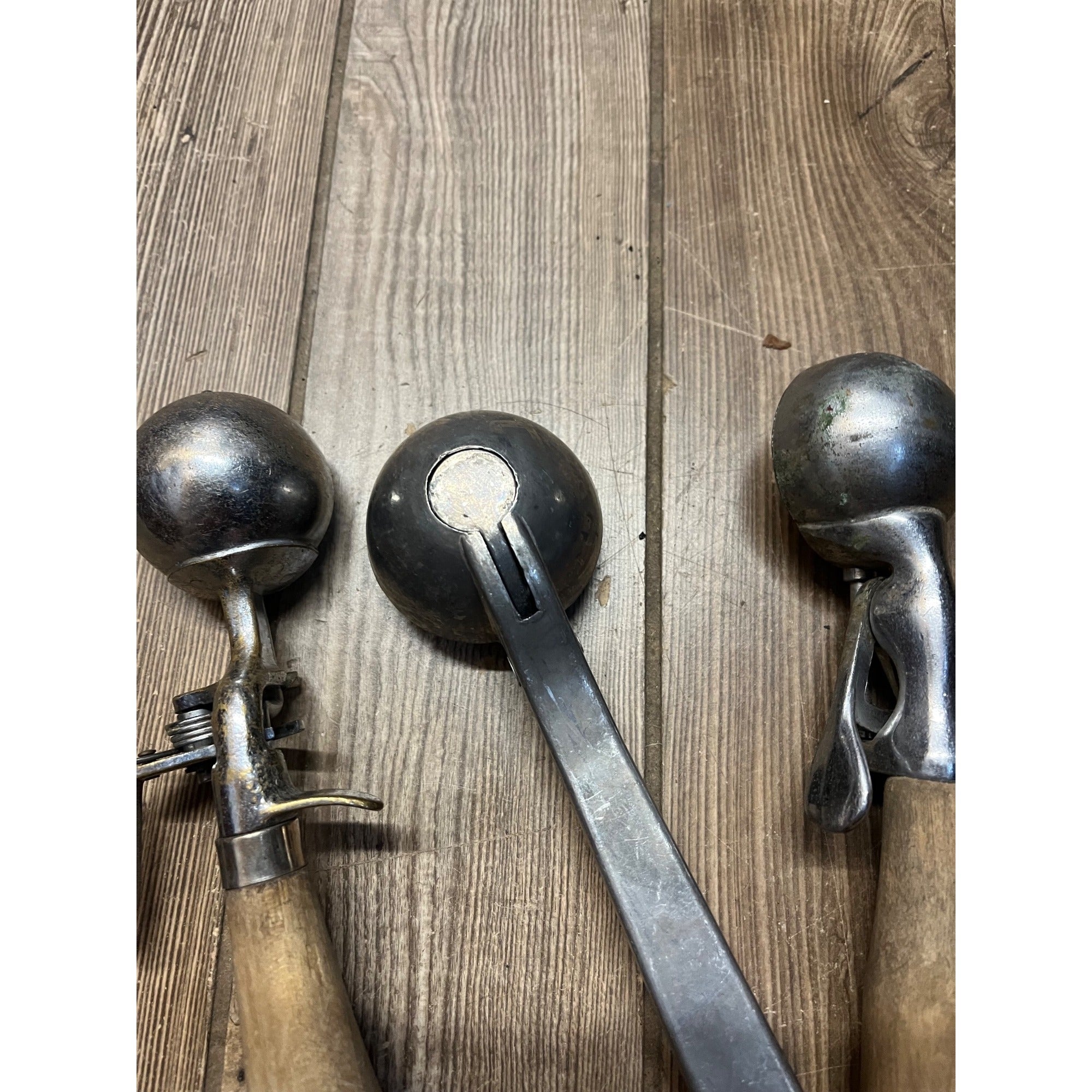 Antique Vintage Lot (3) Ice Cream Scoops Scoopers Kitchen Decor Wood Handle Release Push