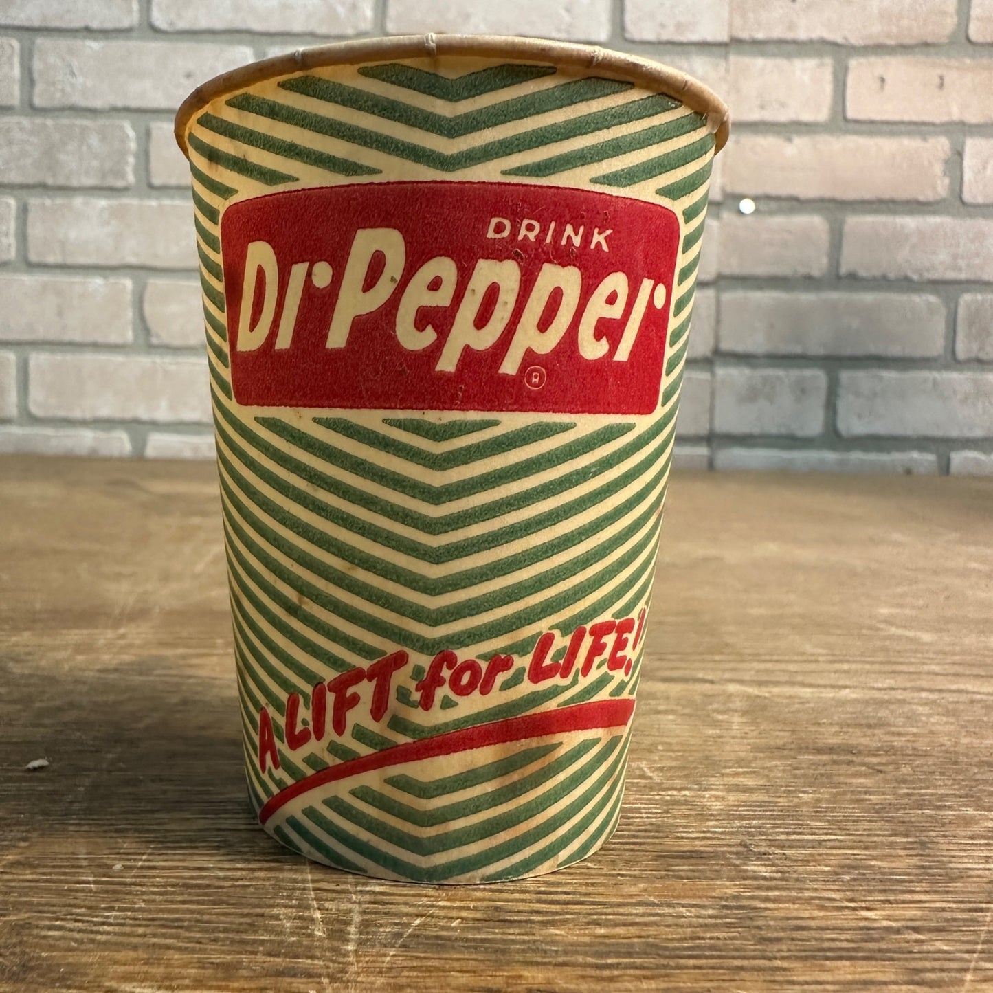 Scarce 1940s Dr Pepper Friendly "A Lift For Life" Soda Paper Wax Cup Promotional