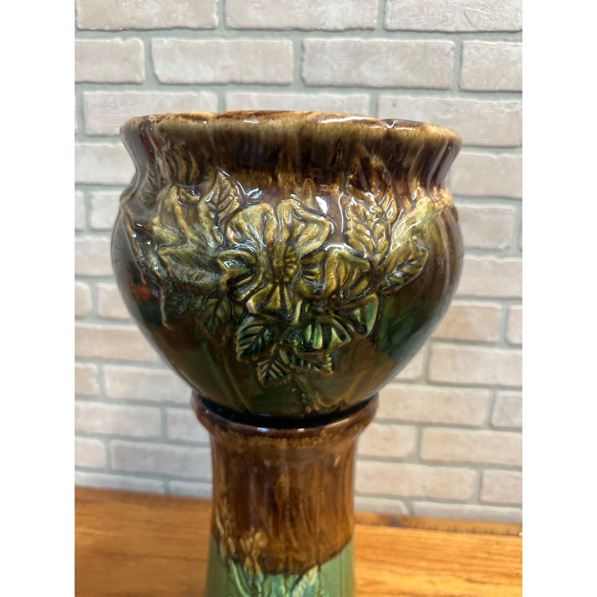 Vintage RRP Co. Robinson Ransbottom Roseville Dogwood Flowers Jardiniere Pot & Stand