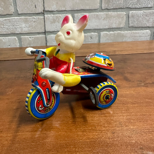 VINTAGE TIN LITHO WIND-UP TRICYCLE BUNNY RABBIT TOY JAPAN EASTER - WORKS