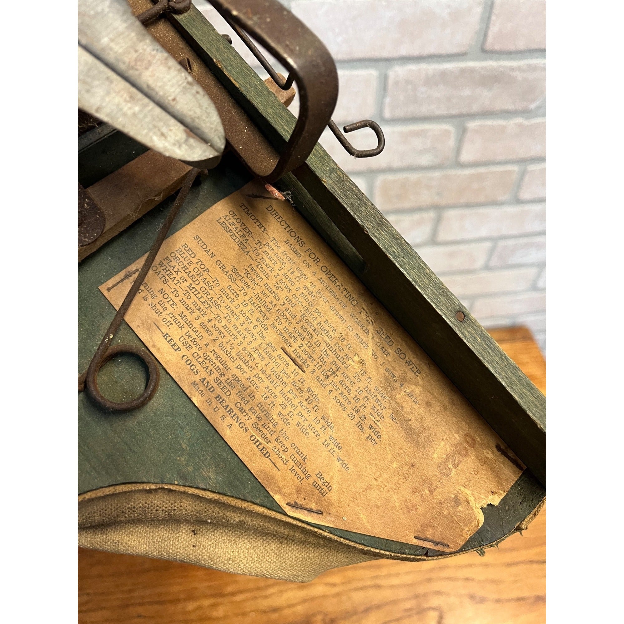 Sears Seeder Seed Sower Hand-Cranked Spreader Green Works