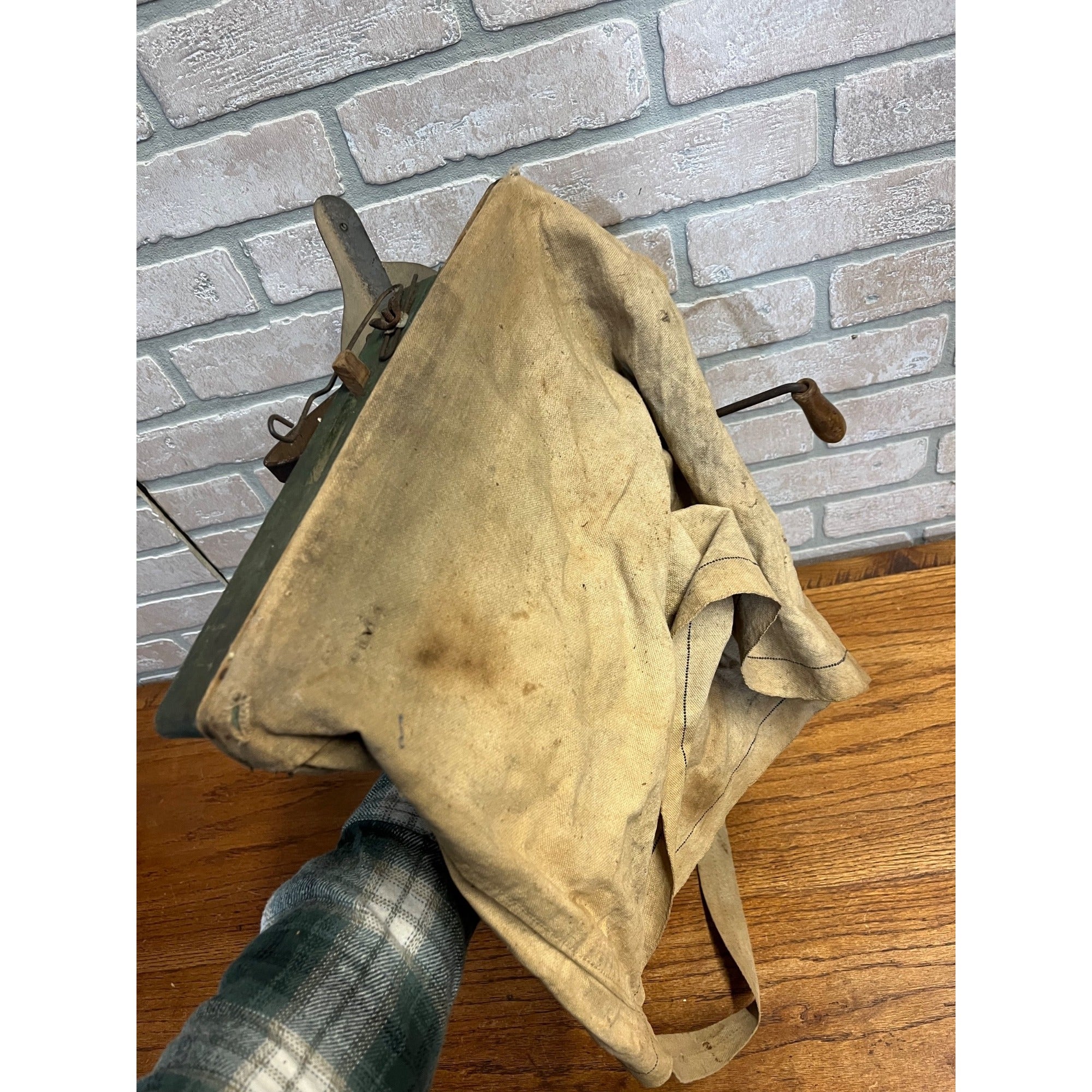 Sears Seeder Seed Sower Hand-Cranked Spreader Green Works