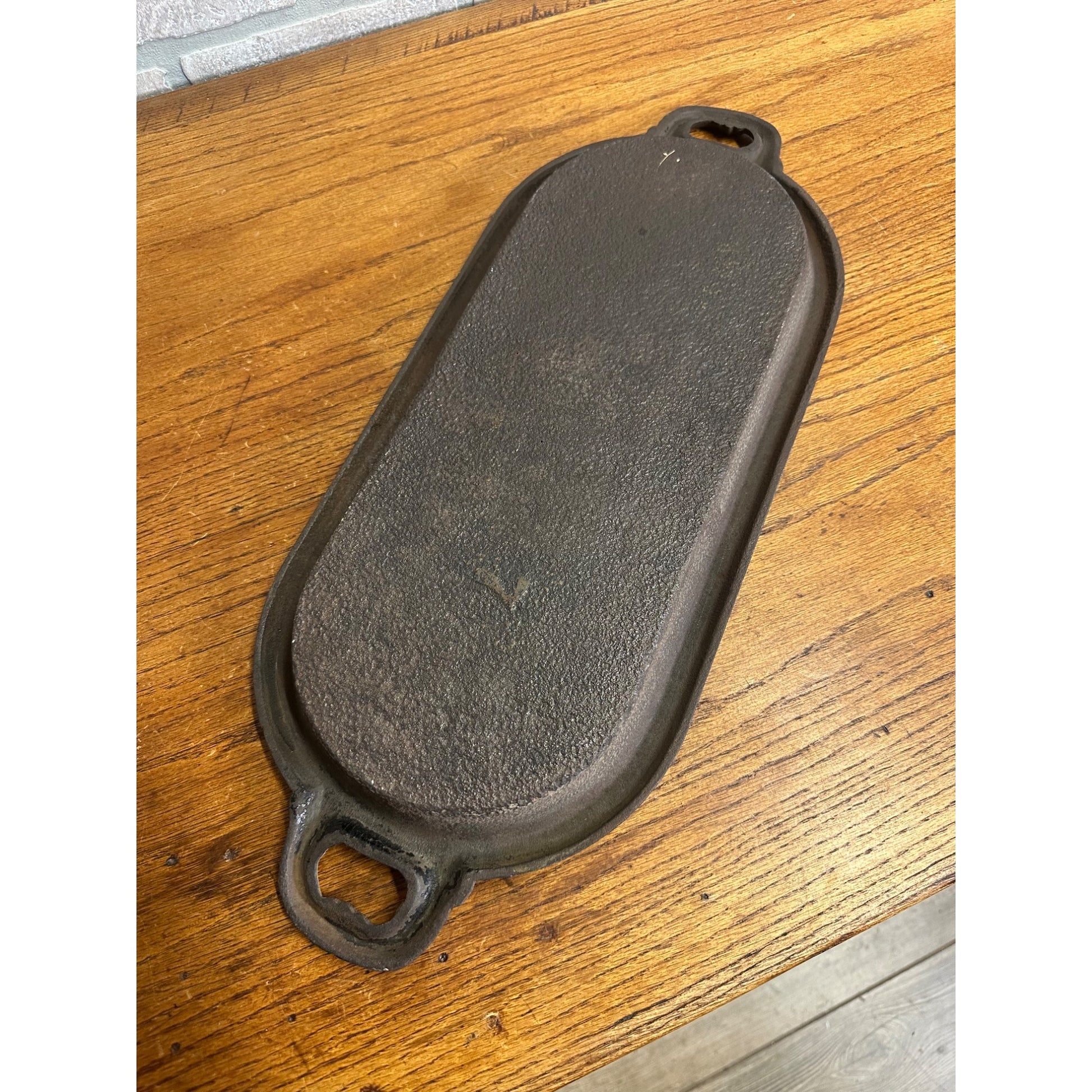 Antique 1800s Unmarked Cast Iron Oval Griddle Pan Gate Marked Fish Fryer Handles