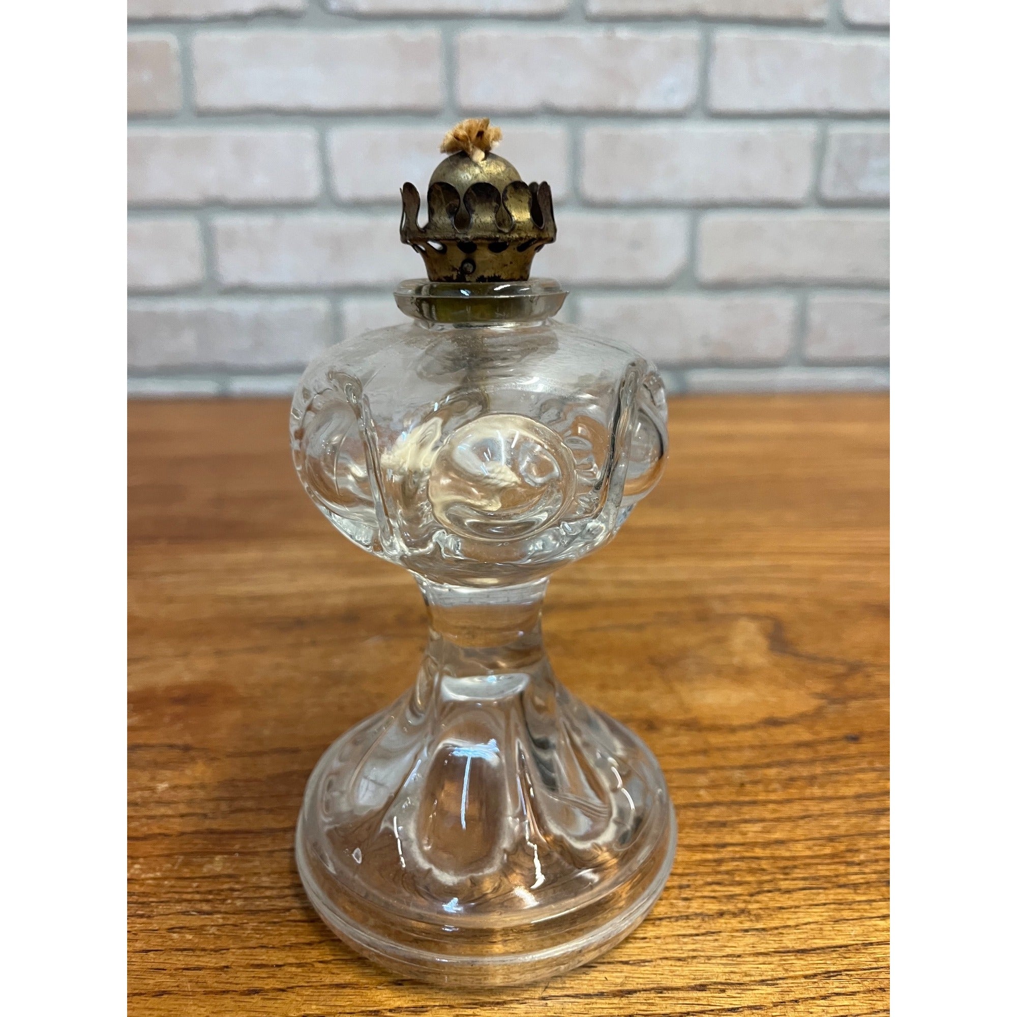 Antique Victorian EAPG Kerosene Oil Lamp 6" King's Crown Bullesye