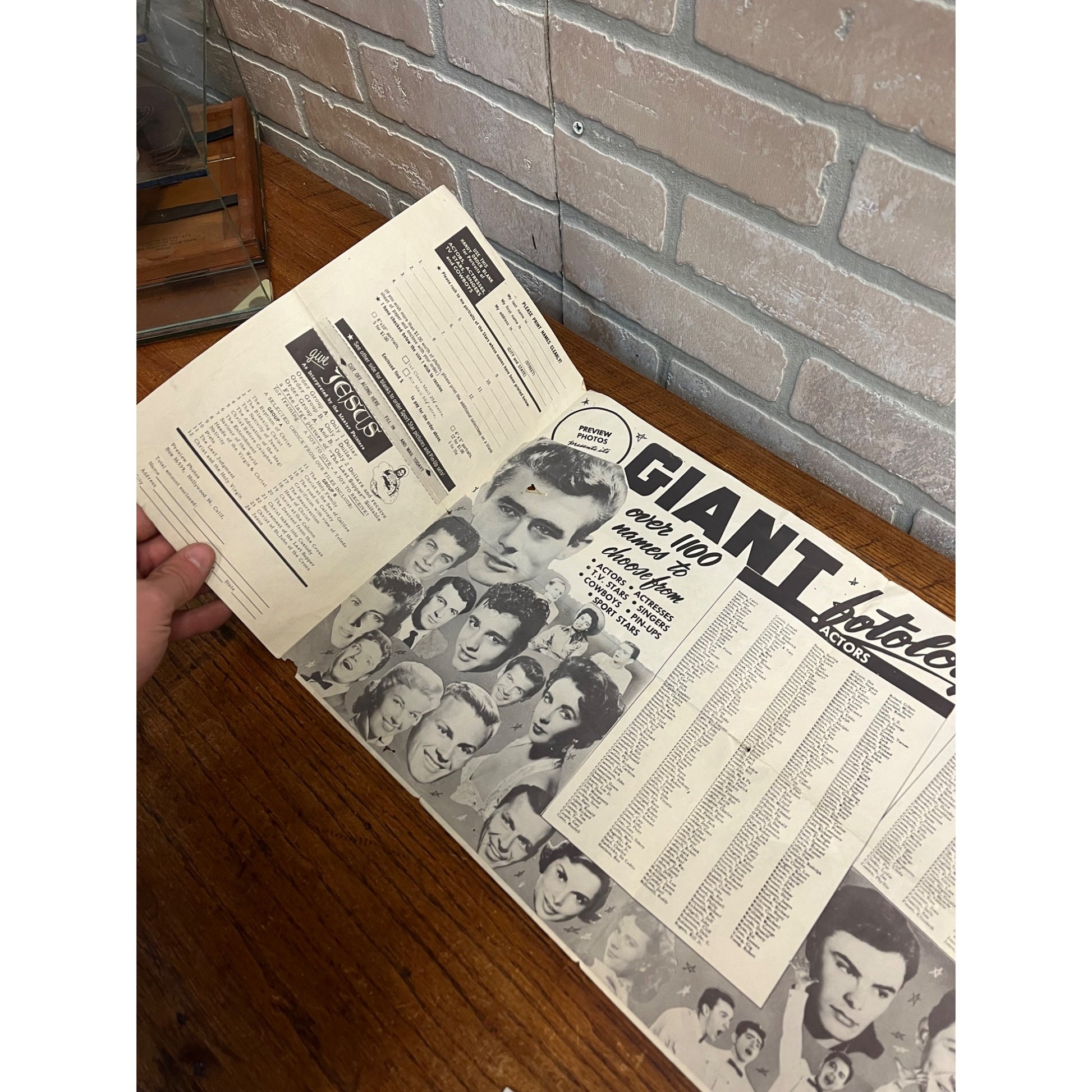 Vintage 50s Hollywood Preview Photos / Fan Club Newsletter Mickey Mantle + Photos