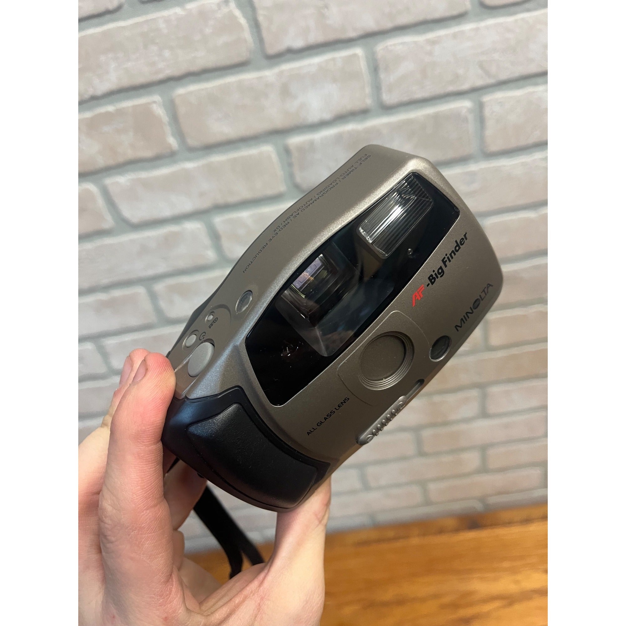 Minolta AF-Big Finder 35mm Point and Shoot Film Camera w/ Carrying Case