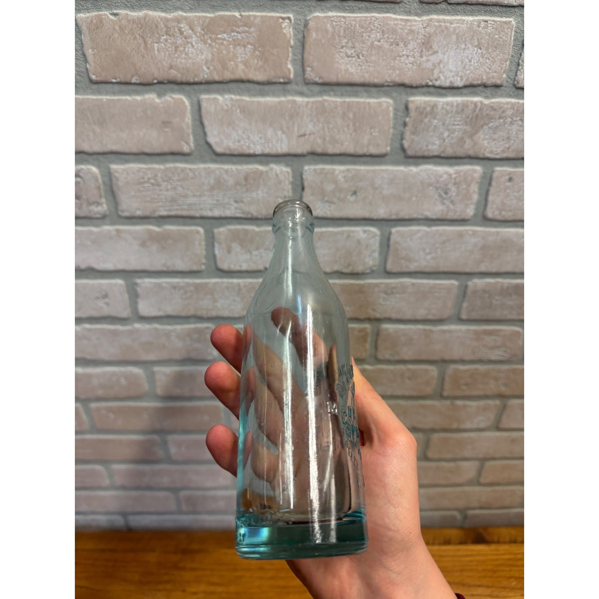 Embossed Ozaukee Springs Bottling Co Port Washington Wis Wisconsin Soda Bottle