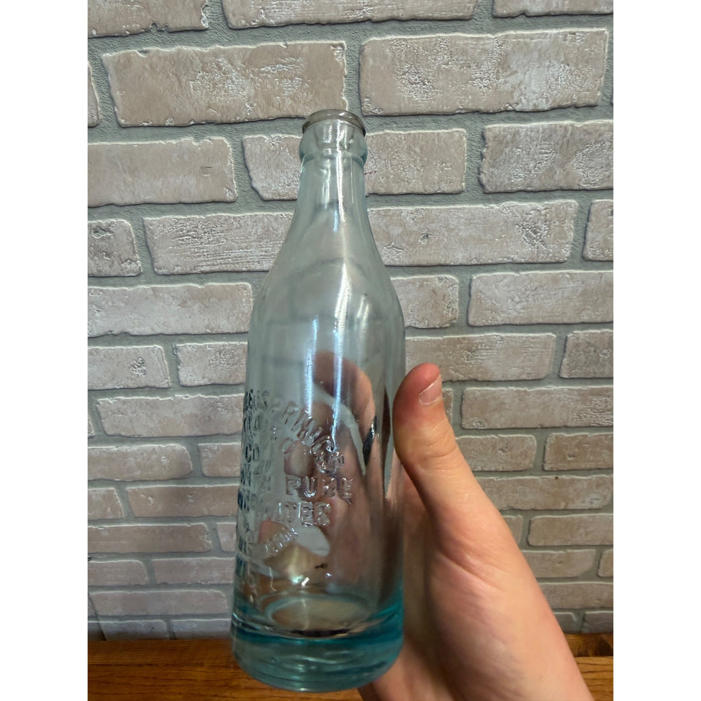 Embossed Ozaukee Springs Bottling Co Port Washington Wis Wisconsin Soda Bottle