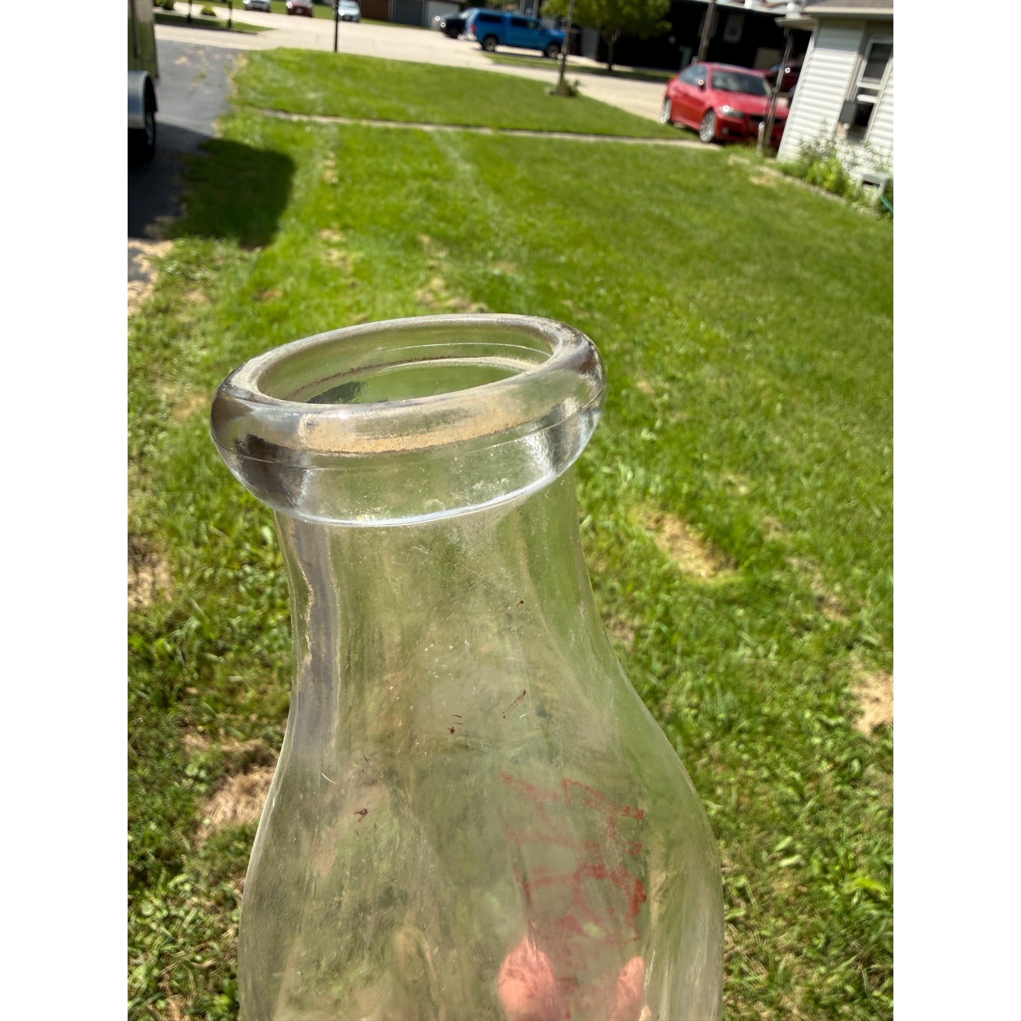 Vintage Hoile's Dairy Mauston, Wisconsin Quart Milk Bottle Red ACL