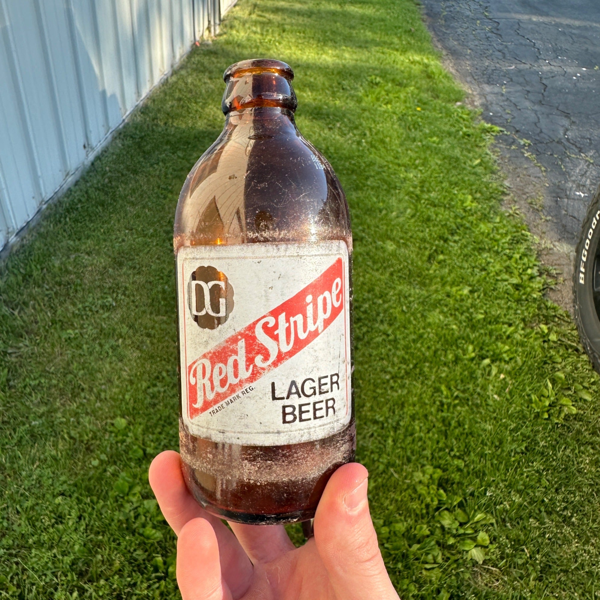 Vintage 1940s Red Stripe Lager Beer ACL Amber Brown Bottle Jamaica WIs Wisconsin