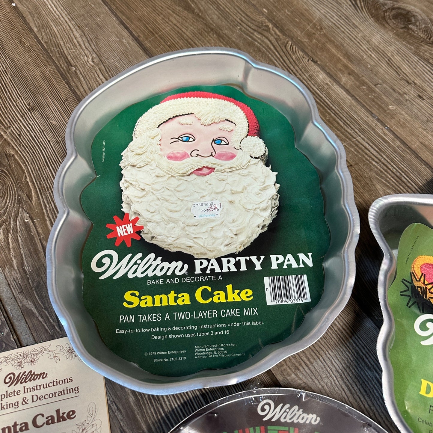 Vintage 1970s Lot (3) WIlton Christmas Baing Cake Pans NEW NOS Santa Bells