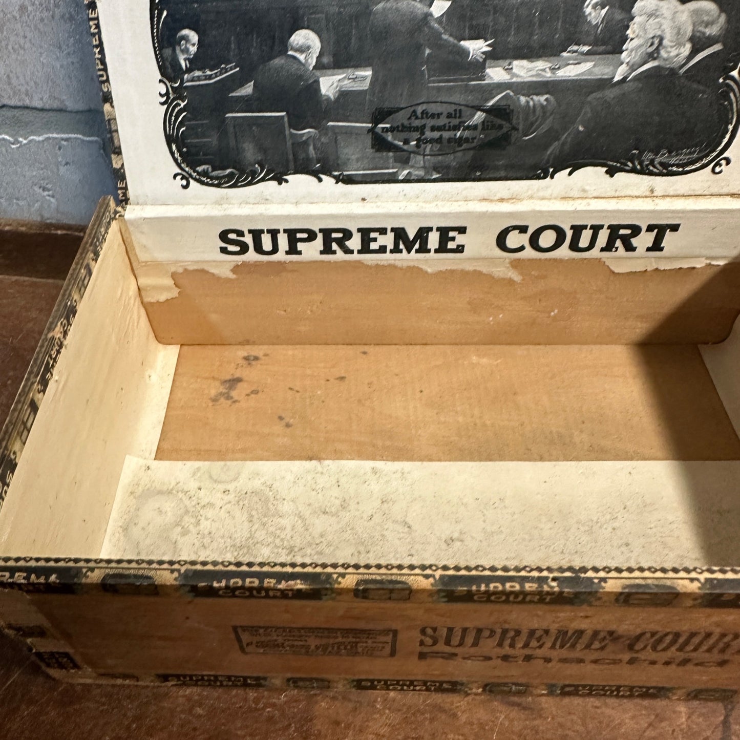 RARE Vintage Supreme Court Rothschilds Wooden Cigar Box Fond du Lac Wis