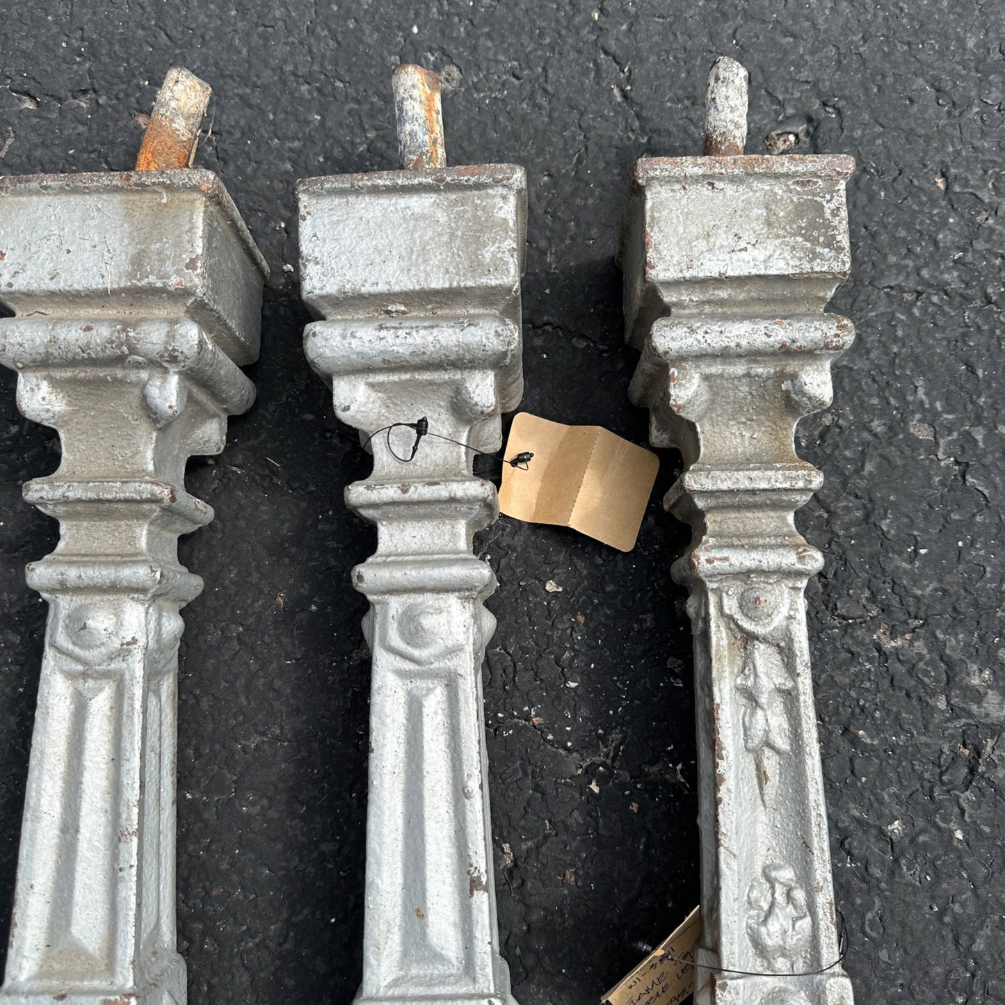 ANTIQUE 1800S CAST IRON FLAME FINIALS SHORT FENCE / HITCHING POSTS LOT (4) BOLLARDS