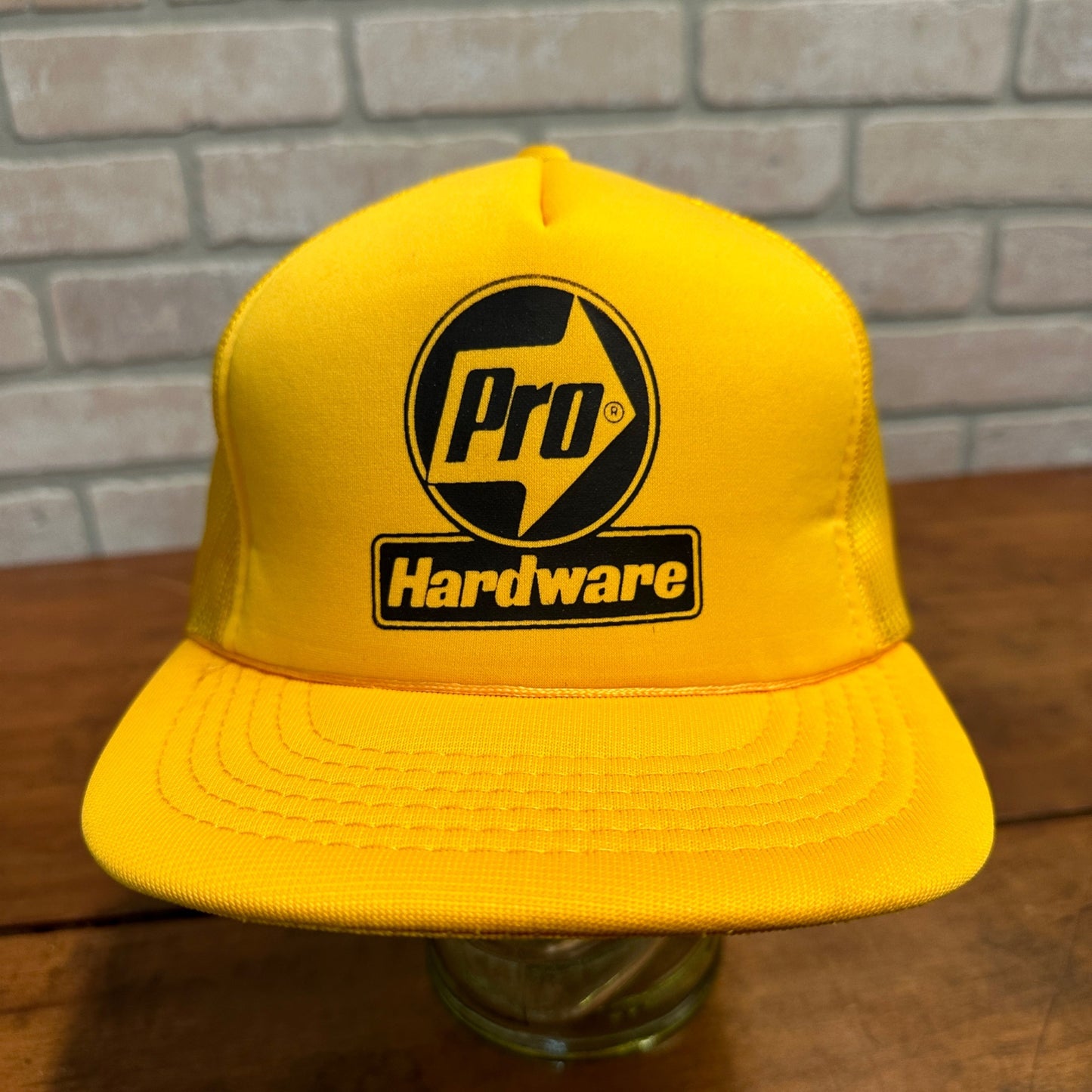 VINTAGE PRO HARDWARE CONSTRUCTION MEQUON WIS YELLOW RETRO SNAPBACK HAT MESH