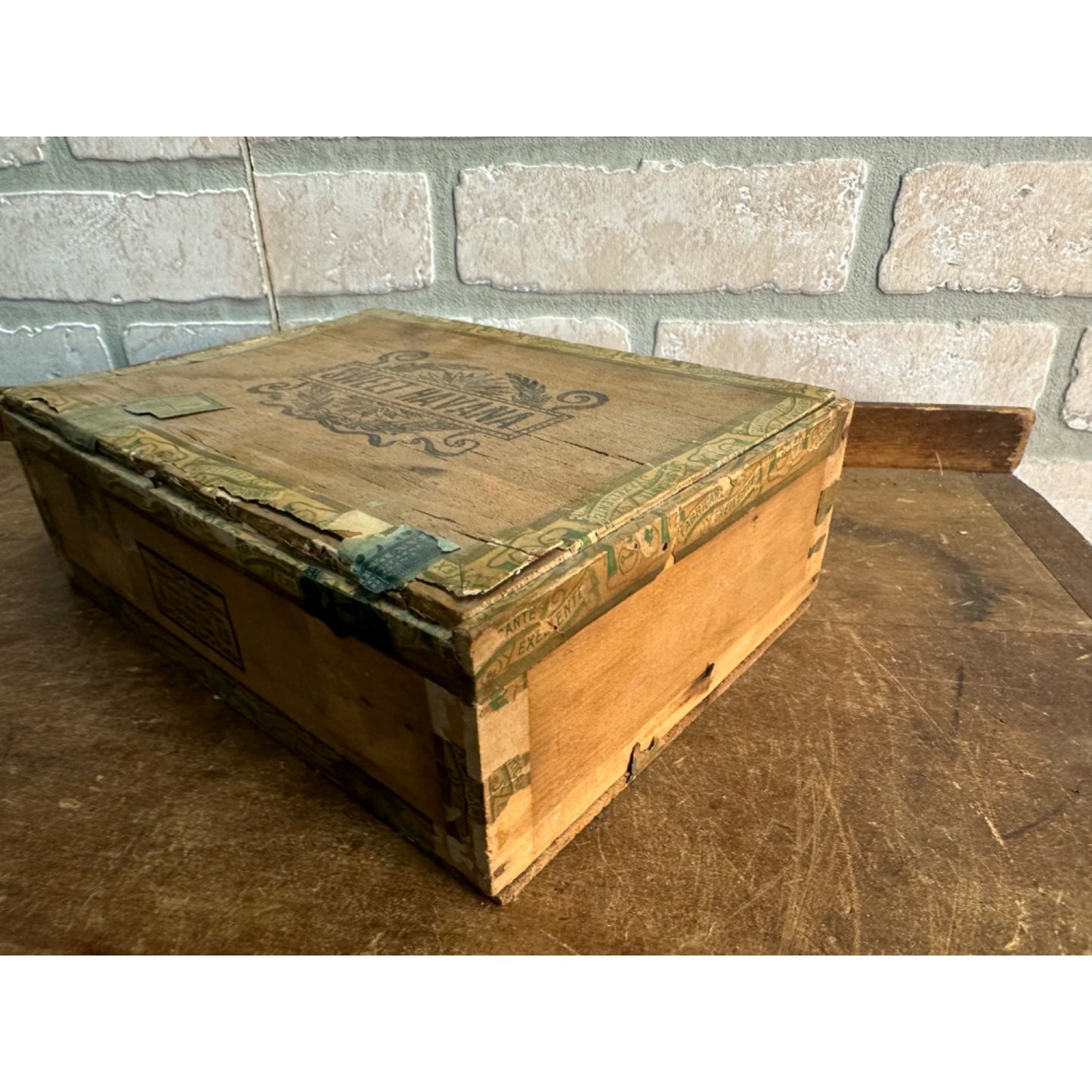 RARE Vintage 1900s Sweet Havana Wooden Cigar Box Robert Lill Manitowoc Wis