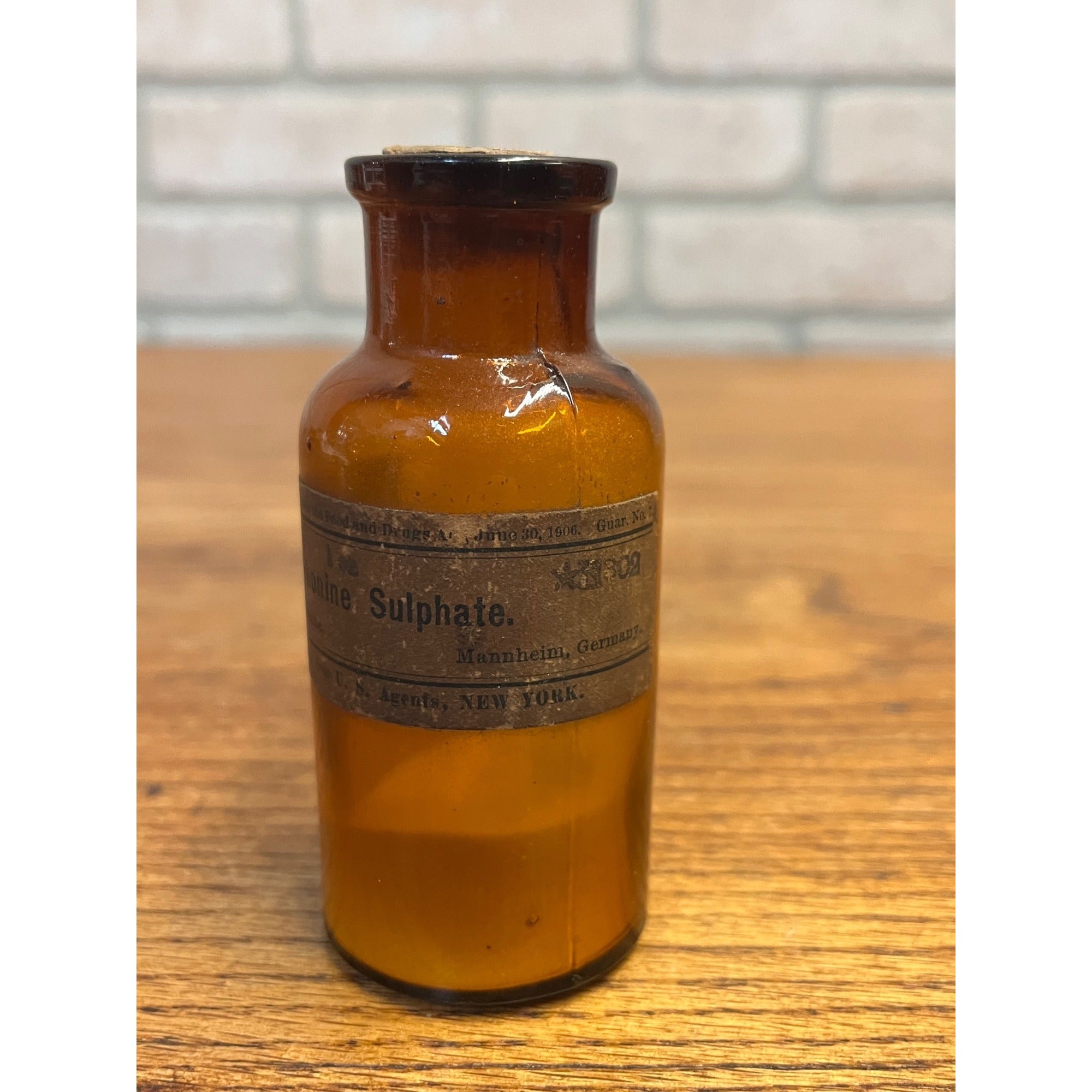 Vintage 1930s Cinchonine Sulphate Merck Co Apothecary Bottle