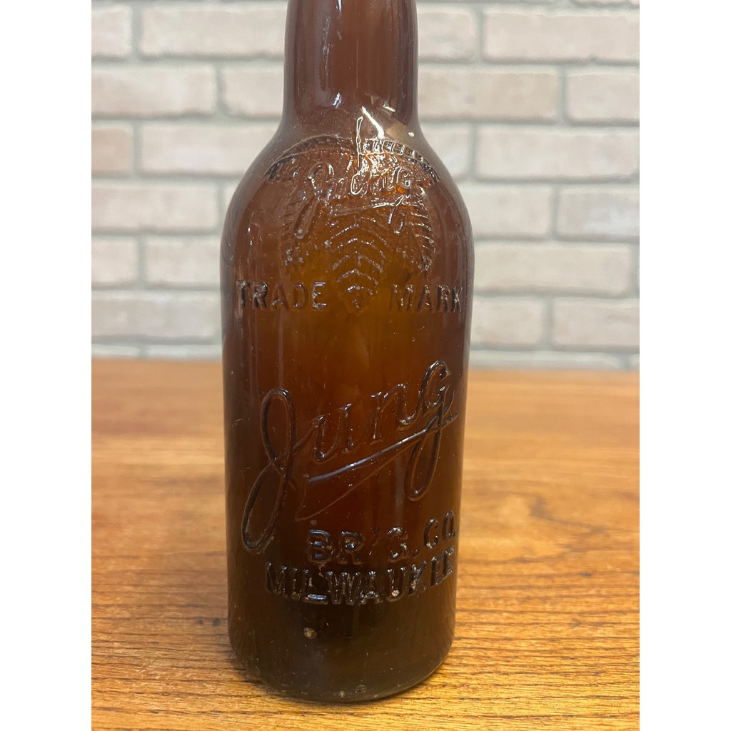 Vintage Jung Brewing Co. Milwaukee Wis Beer Bottle Amber Embossed