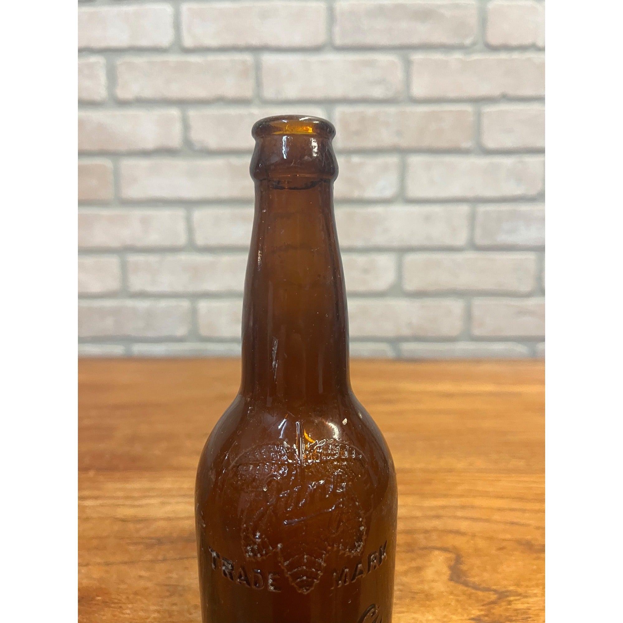 Vintage Jung Brewing Co. Milwaukee Wis Beer Bottle Amber Embossed