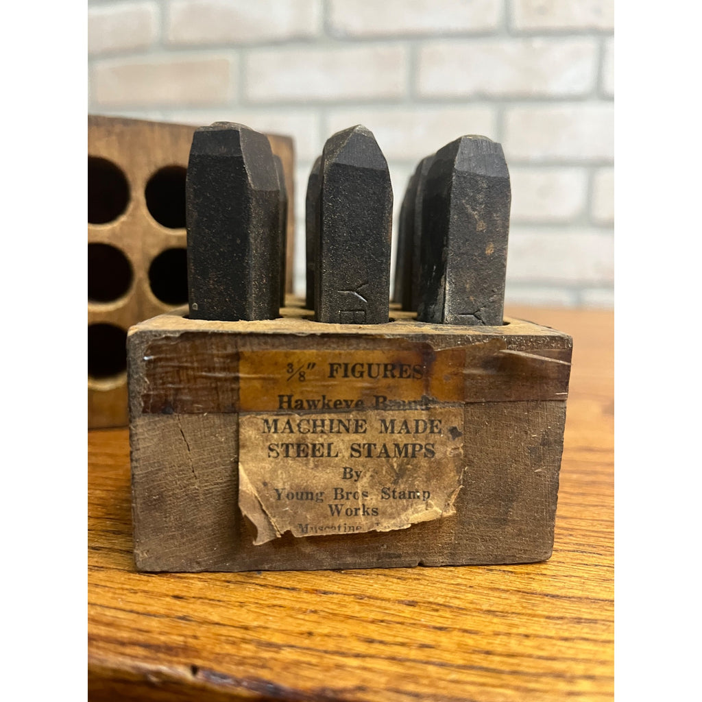 Vintage Hawkeye 3/8" Steel Stamp Figures Number Punch Set Wood Case Young Bros