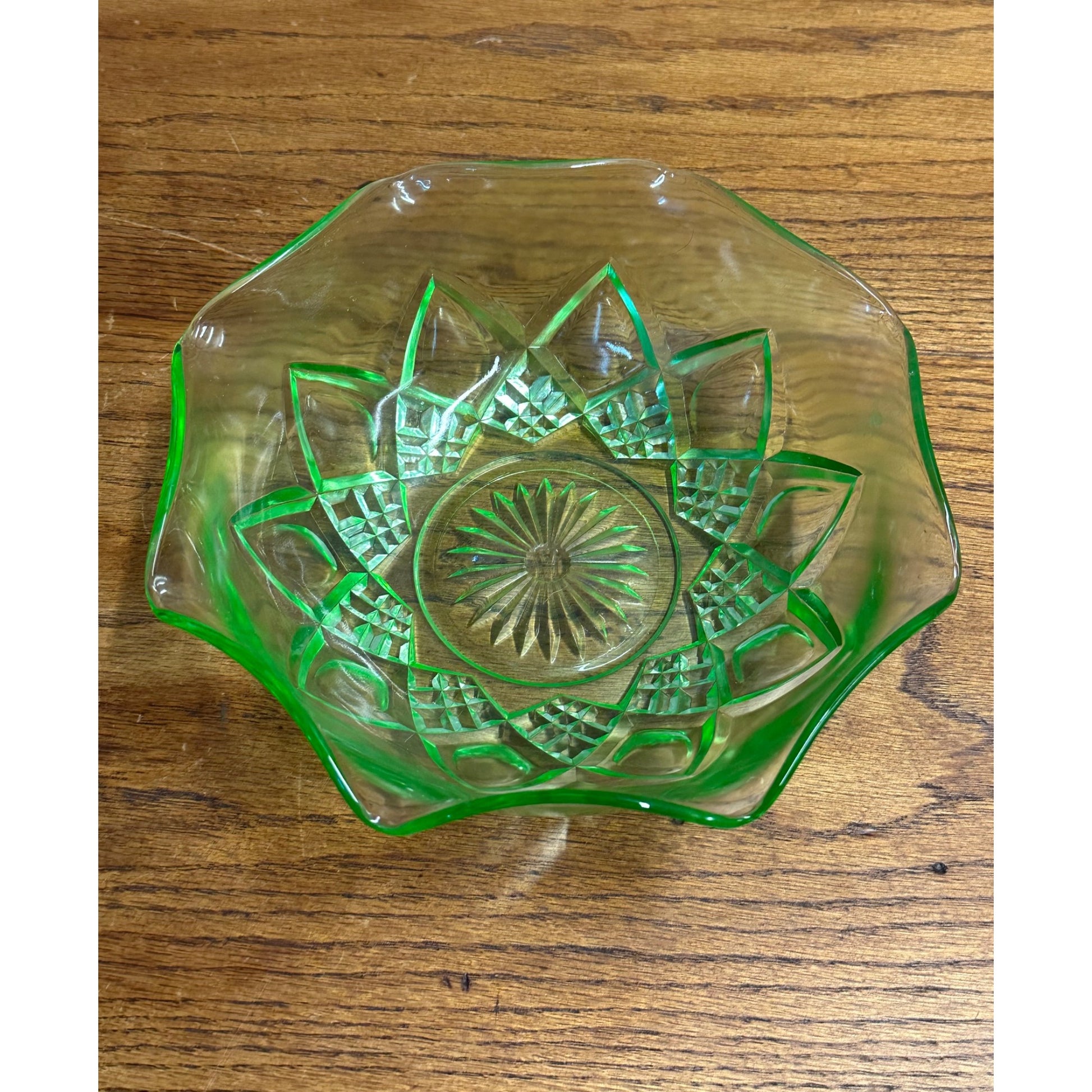 Vintage Uranium Glass Hazel Atlas Large 8" Berry Fruit Bowl Green Diamond Arches