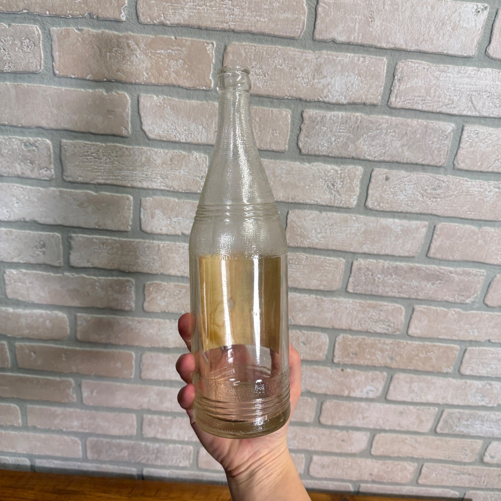 Vintage Life Beverage Co. Cedar Rapids Iowa 1 Pint 10oz Soda Glass Bottle Label