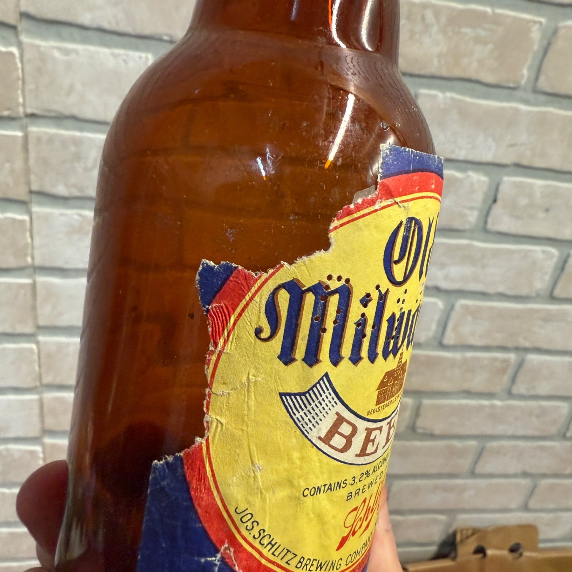 Vintage Old Milwaukee Schlitz IRTP Label Beer Bottle Wisconsin 12oz Steinie