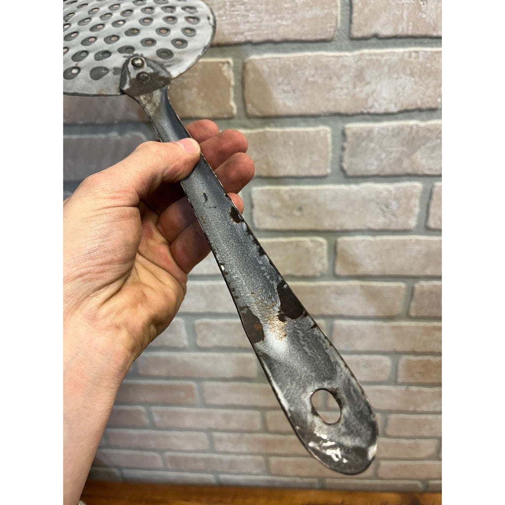 Antique Primitive Grey Graniteware Enamelware Handled Strainer Skimmer  Farmhouse Kitchen Decor