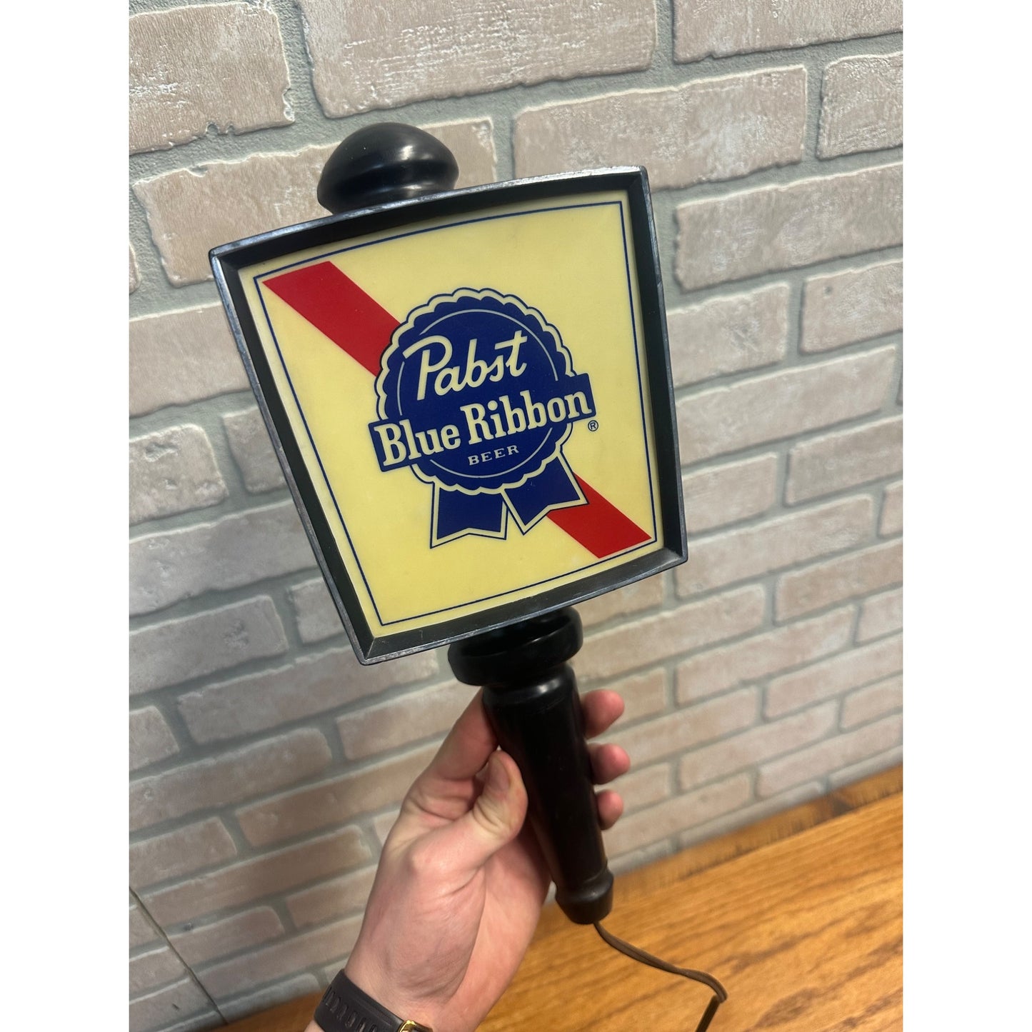 Vintage Pabst Blue Ribbon Beer 1978 Lighted Wall Sconce Buggy Lantern Bar Sign