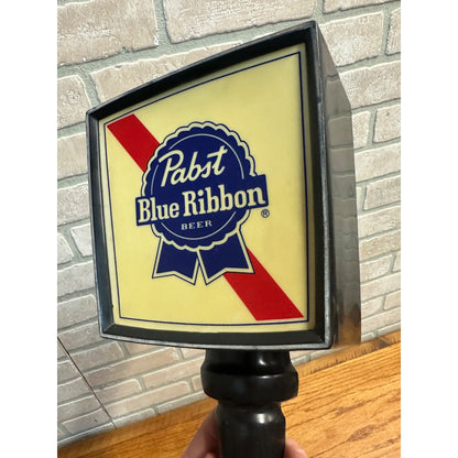 Vintage Pabst Blue Ribbon Beer 1978 Lighted Wall Sconce Buggy Lantern Bar Sign