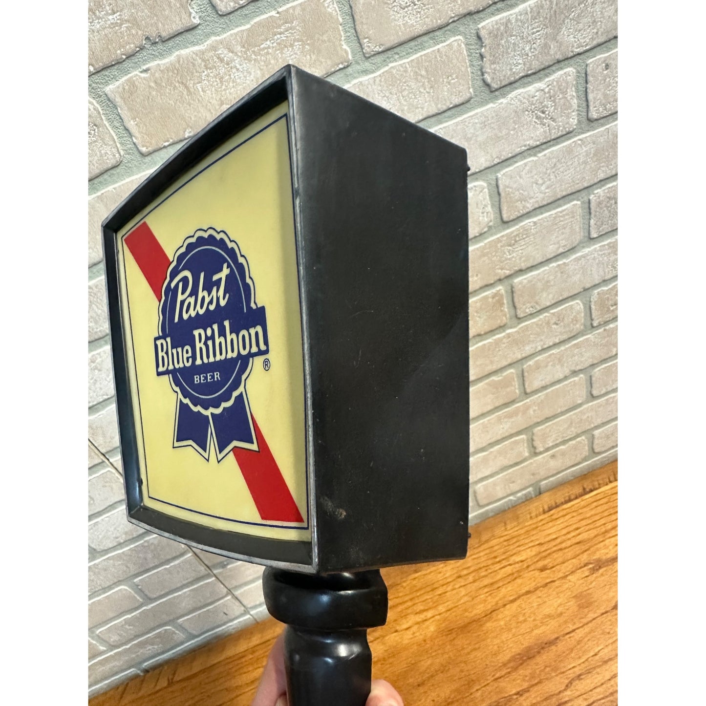 Vintage Pabst Blue Ribbon Beer 1978 Lighted Wall Sconce Buggy Lantern Bar Sign