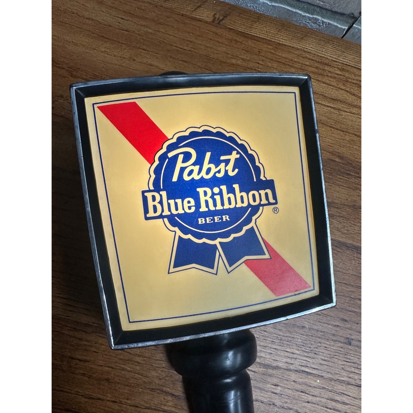 Vintage Pabst Blue Ribbon Beer 1978 Lighted Wall Sconce Buggy Lantern Bar Sign