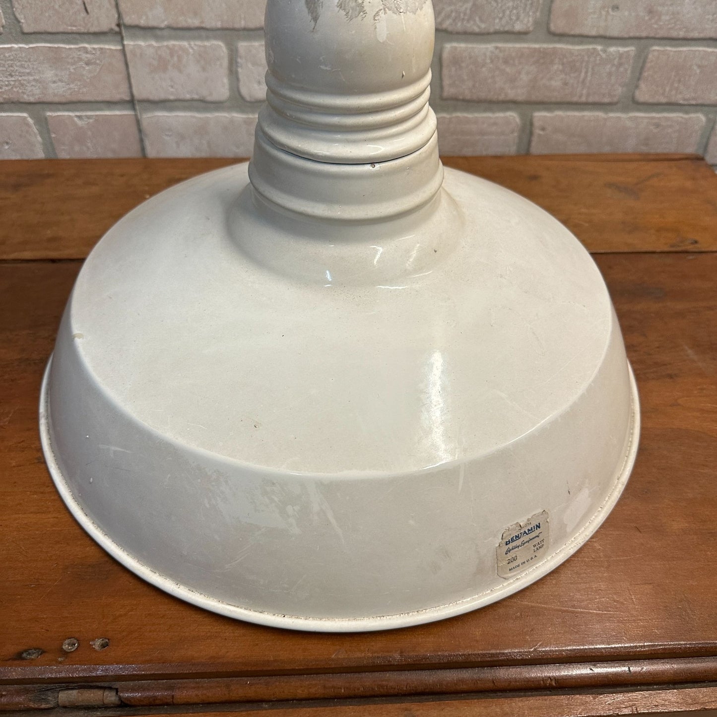 VINTAGE BENJAMIN WHITE PORCELAIN ENAMEL INDUSTRIAL LIGHT FIXTURE 16" ROUND USA