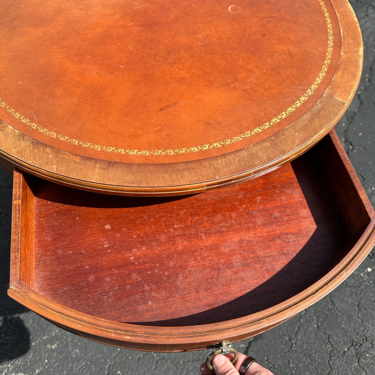 Antique Vintage Round Drum Table Side End Table w/ Drawers