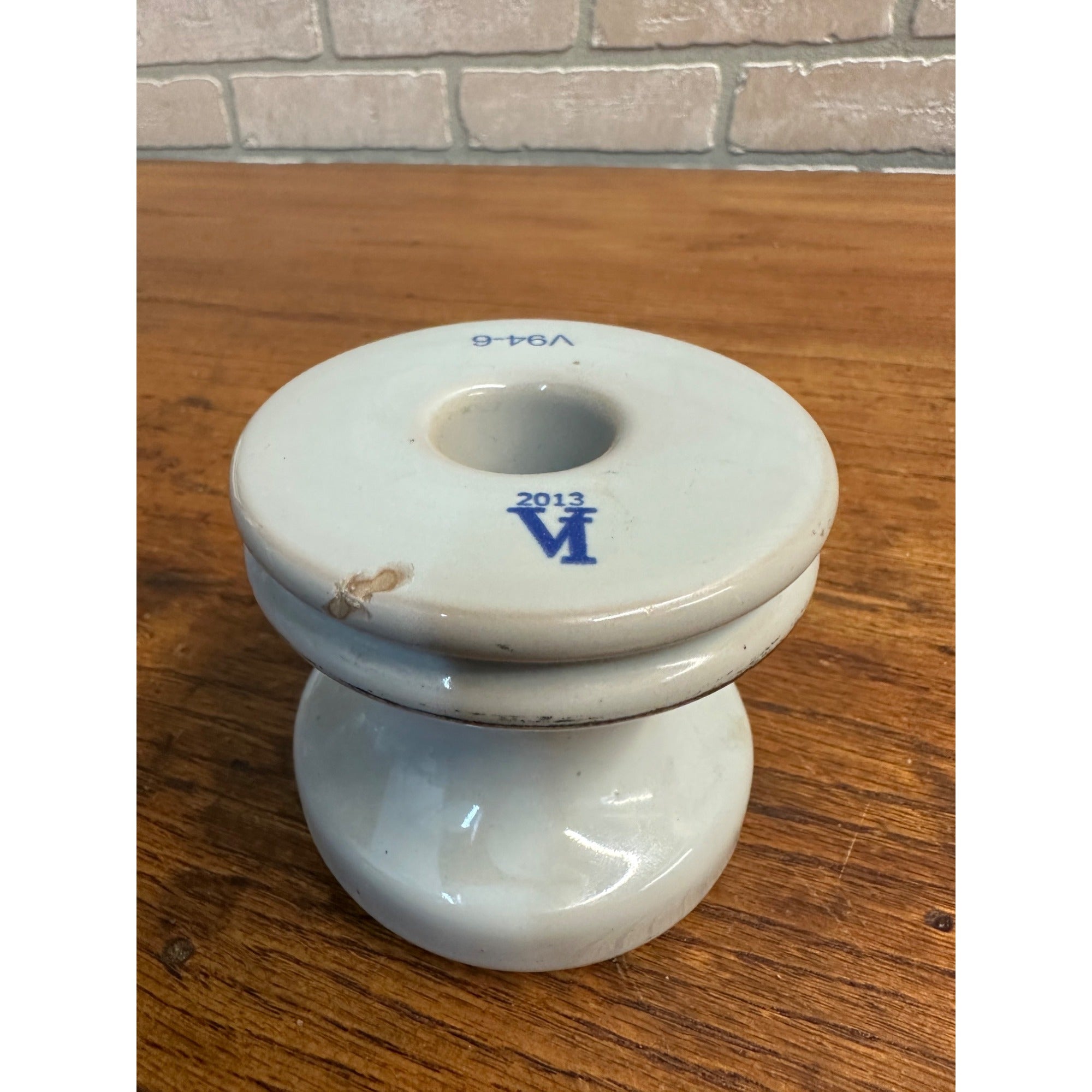 Vintage Victor Industries Light Gray Ceramic Spool Telephone Insulator V94-6
