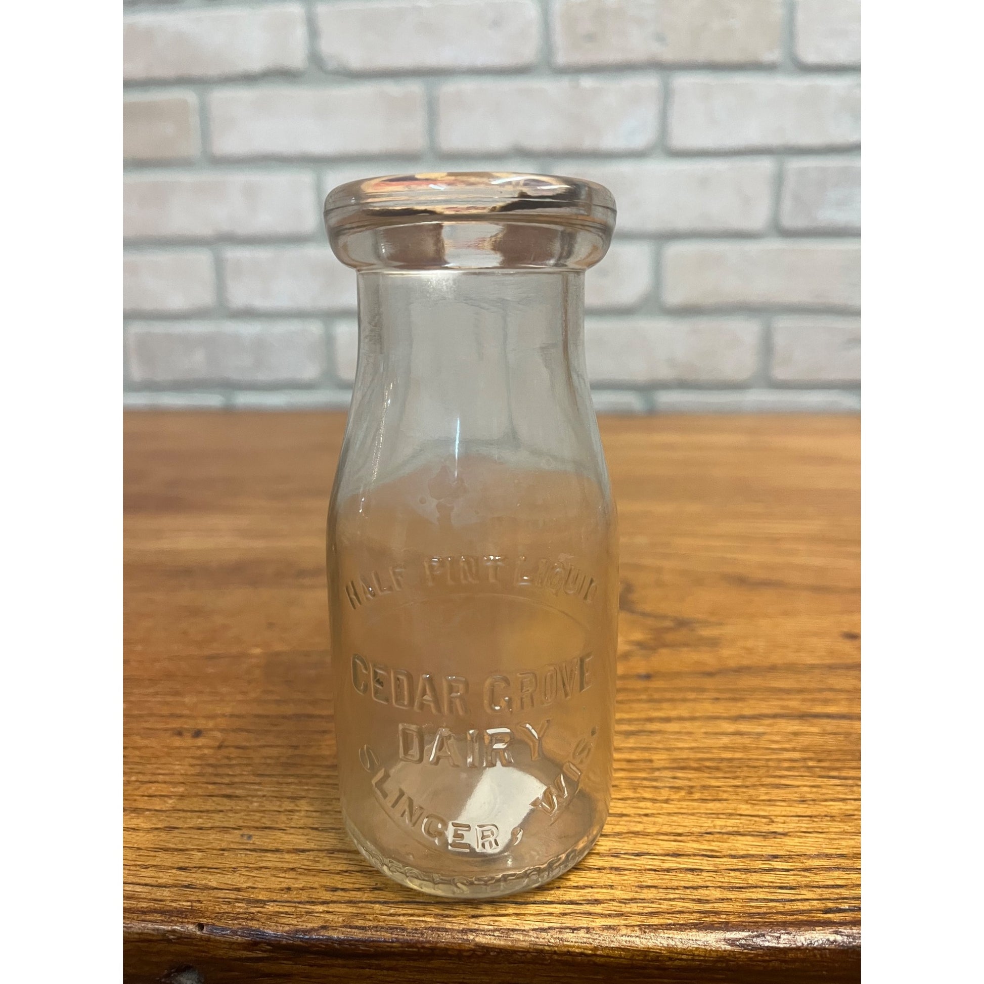 Vintage Cedar Grove Dairy Slinger Wisconsin Half Pint Milk Dairy Bottle