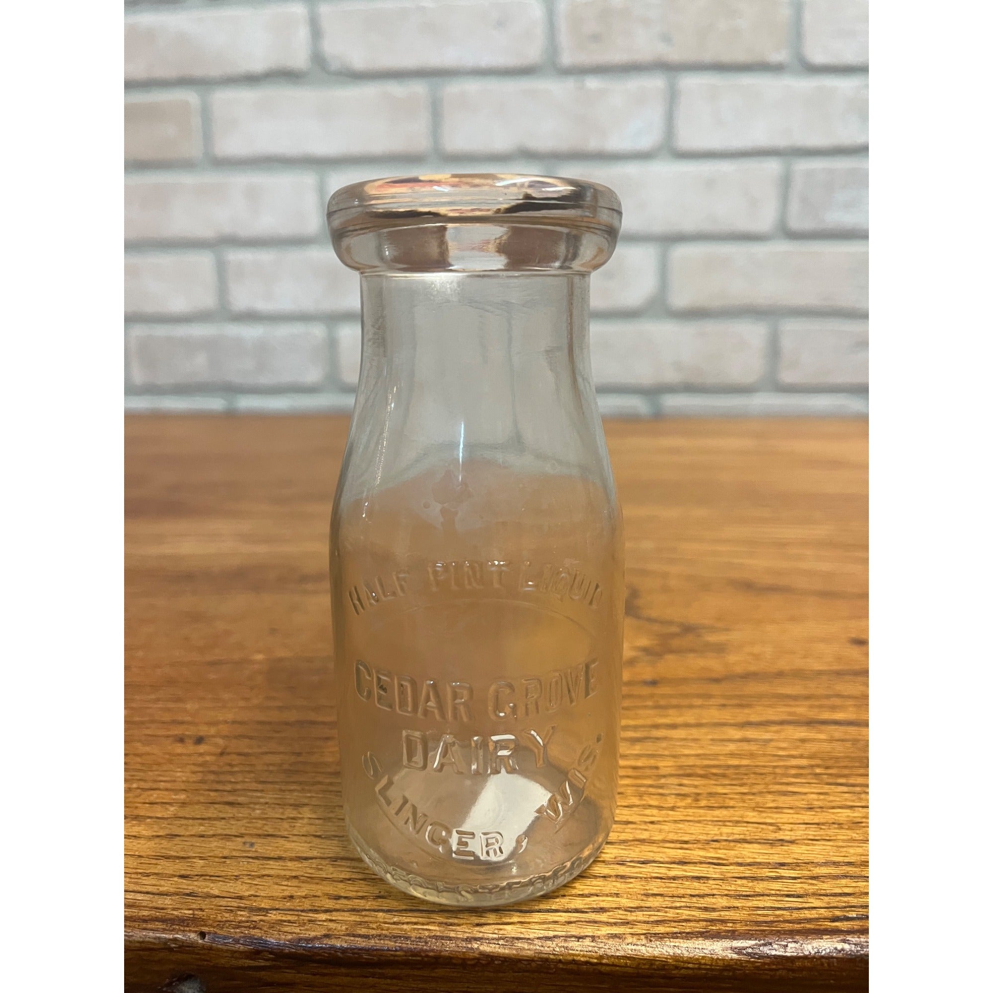 Vintage Cedar Grove Dairy Slinger Wisconsin Half Pint Milk Dairy Bottle
